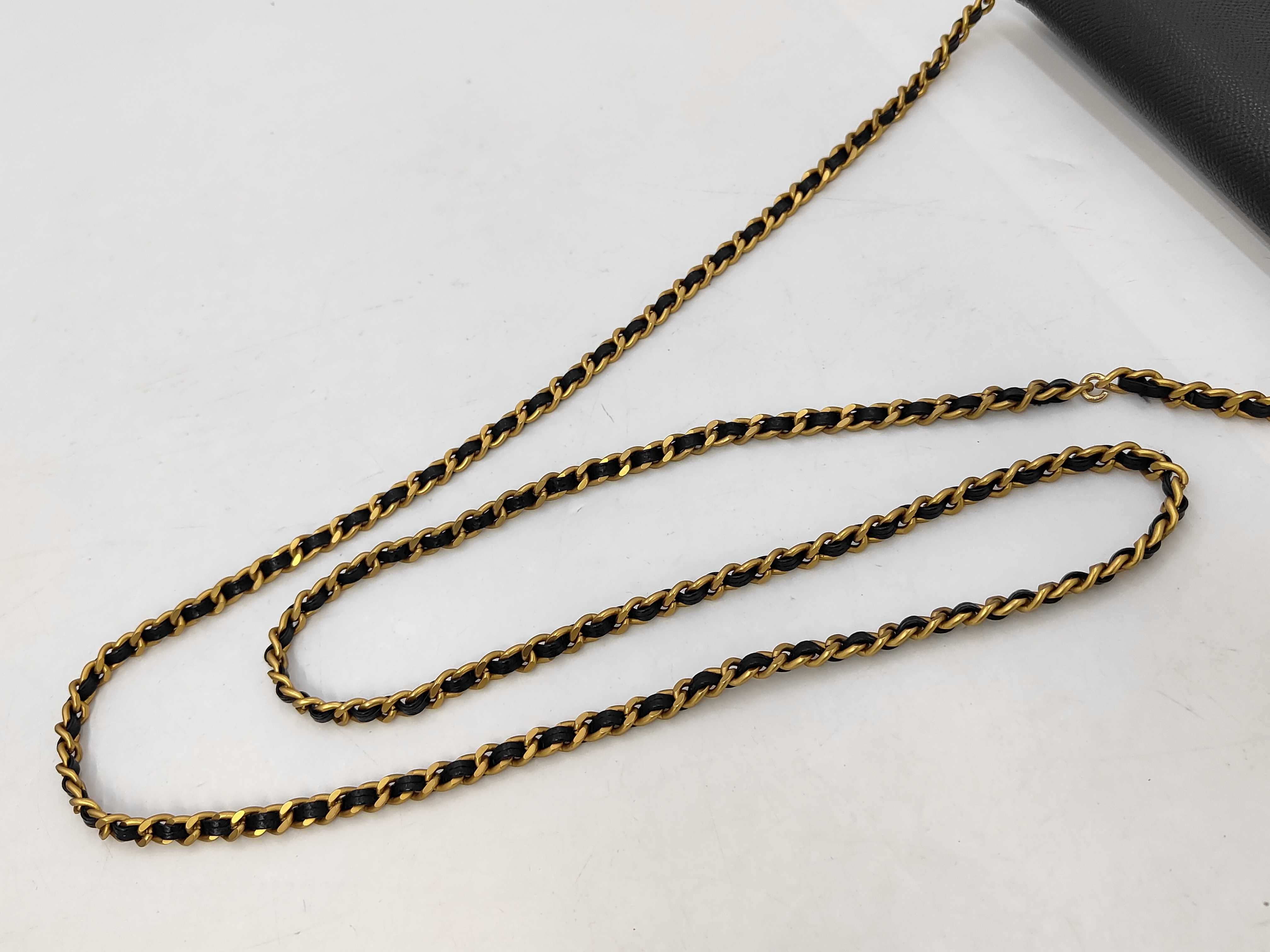 Chain Wallet (Series 5) — view 3