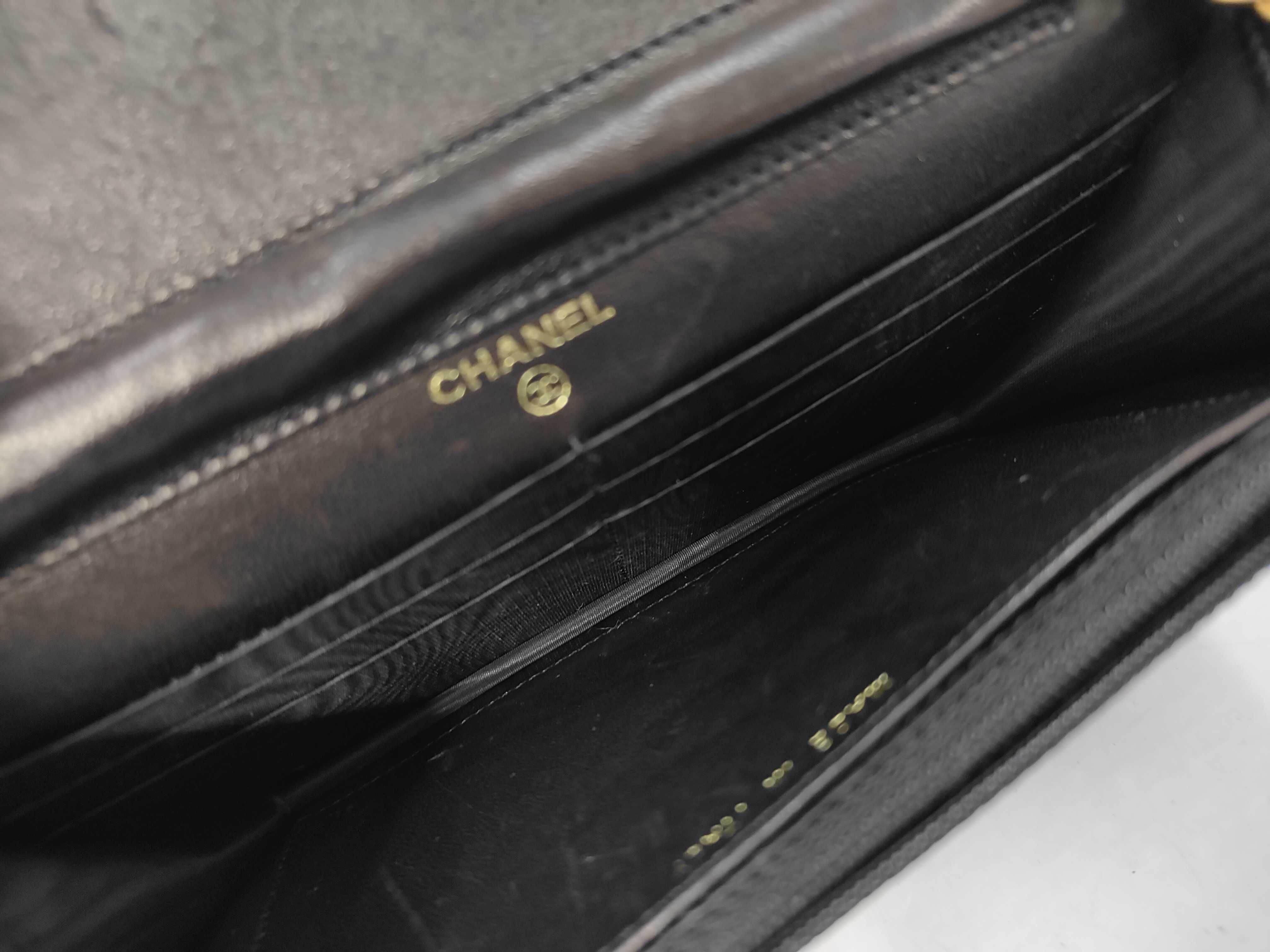 Chain Wallet (Series 5) — view 9