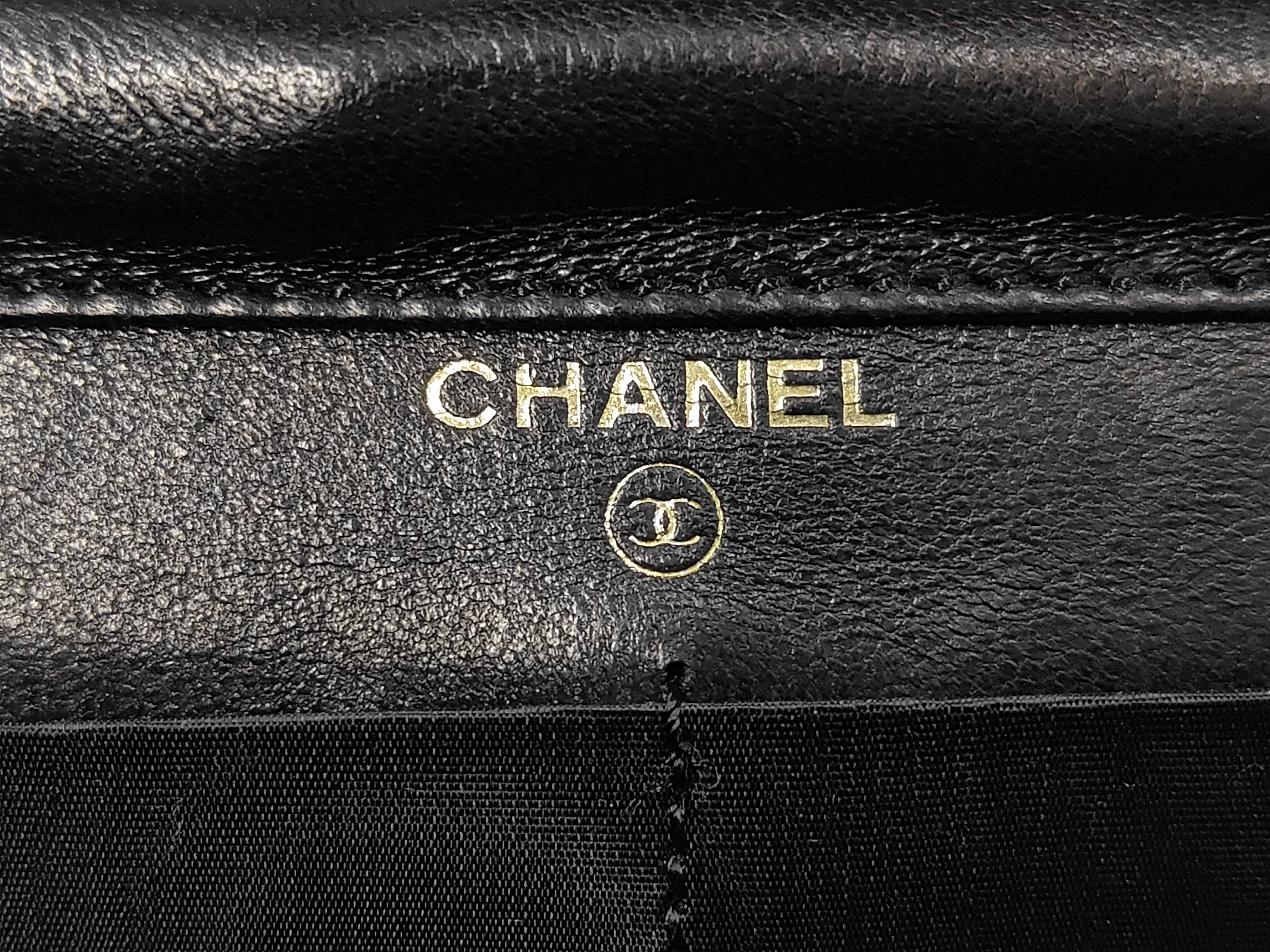 Chain Wallet (Series 5) — view 10
