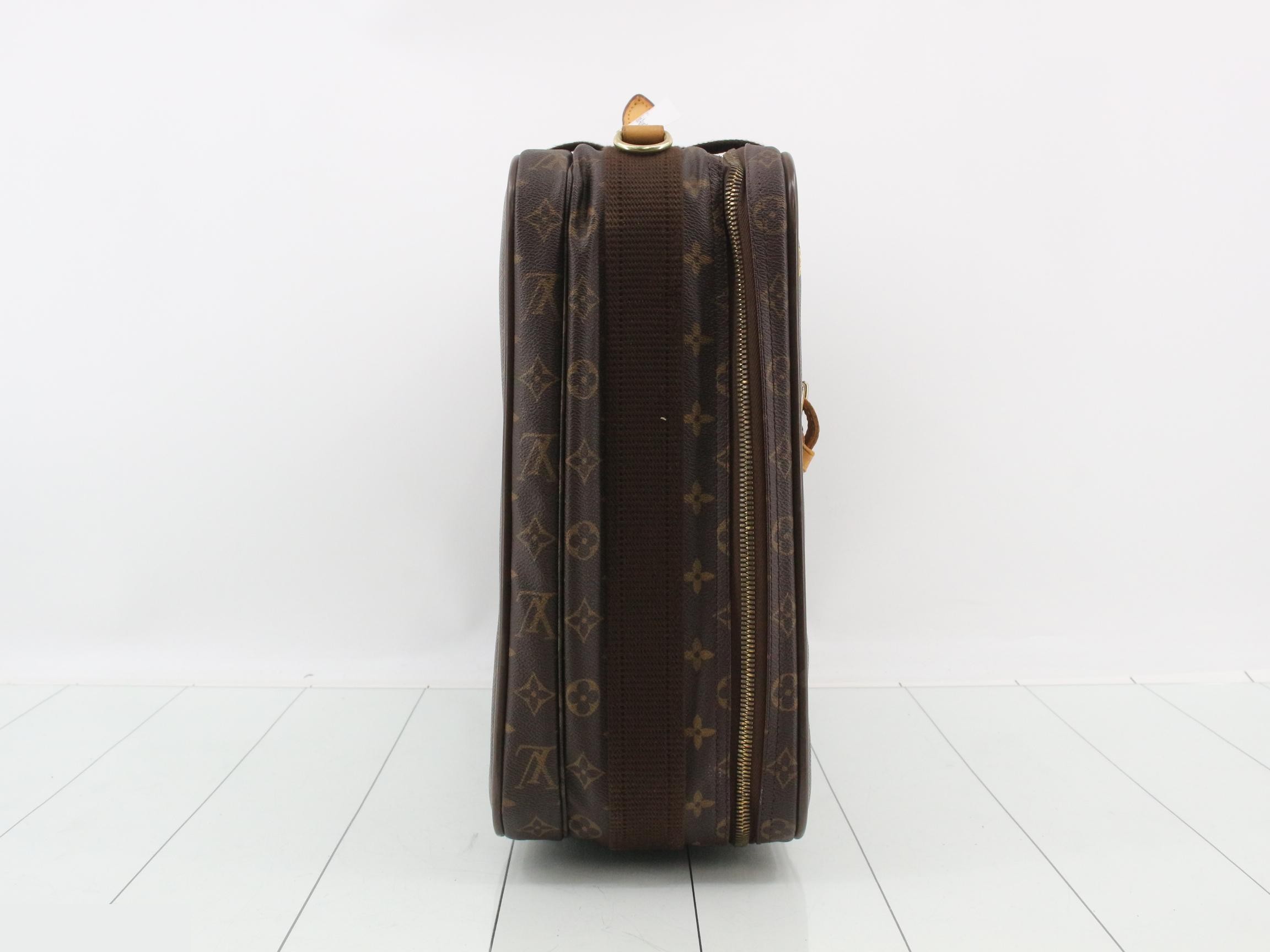 Satellite 53 2-Way Trunk Case — view 3