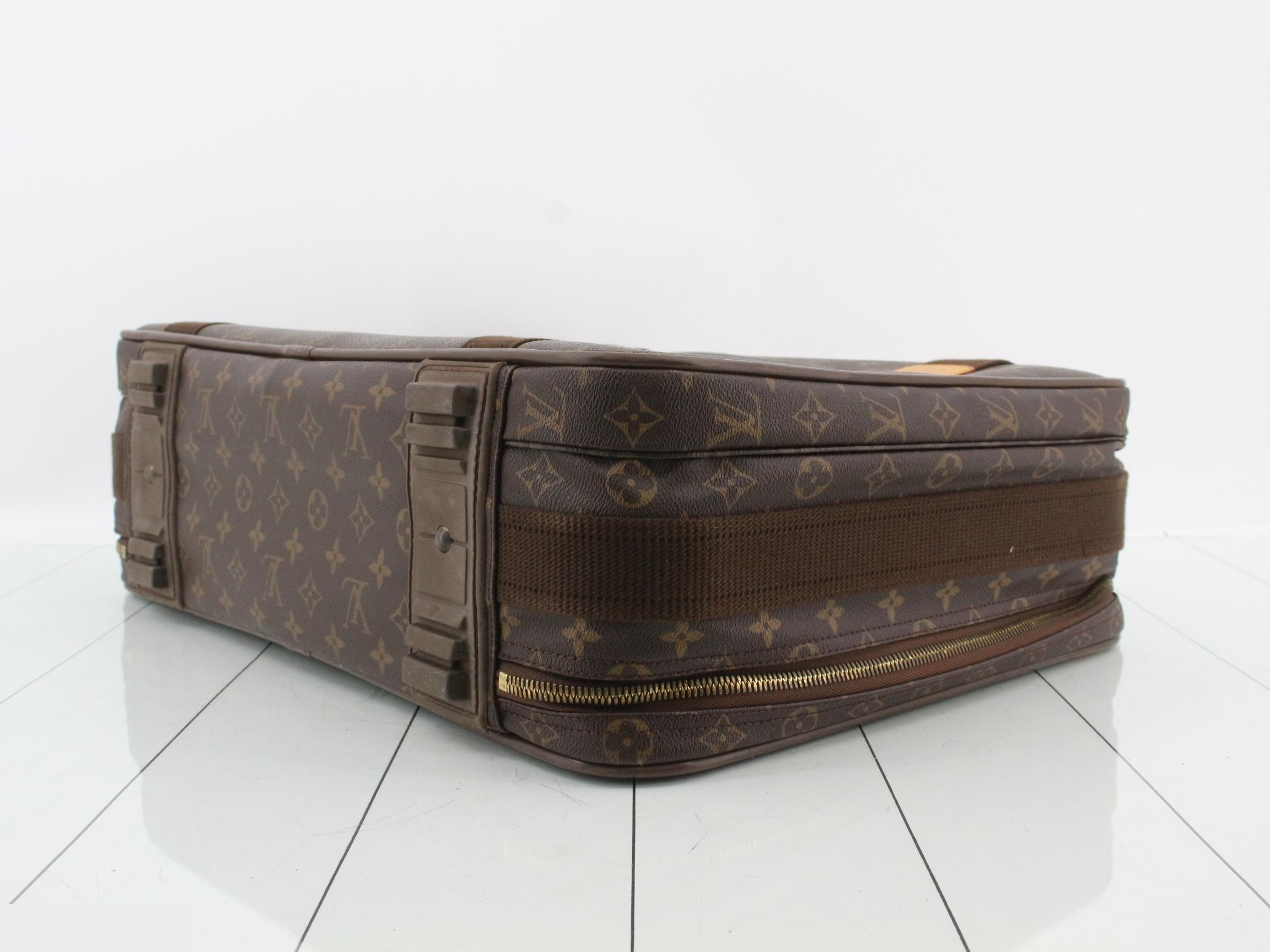 Satellite 53 2-Way Trunk Case — view 6
