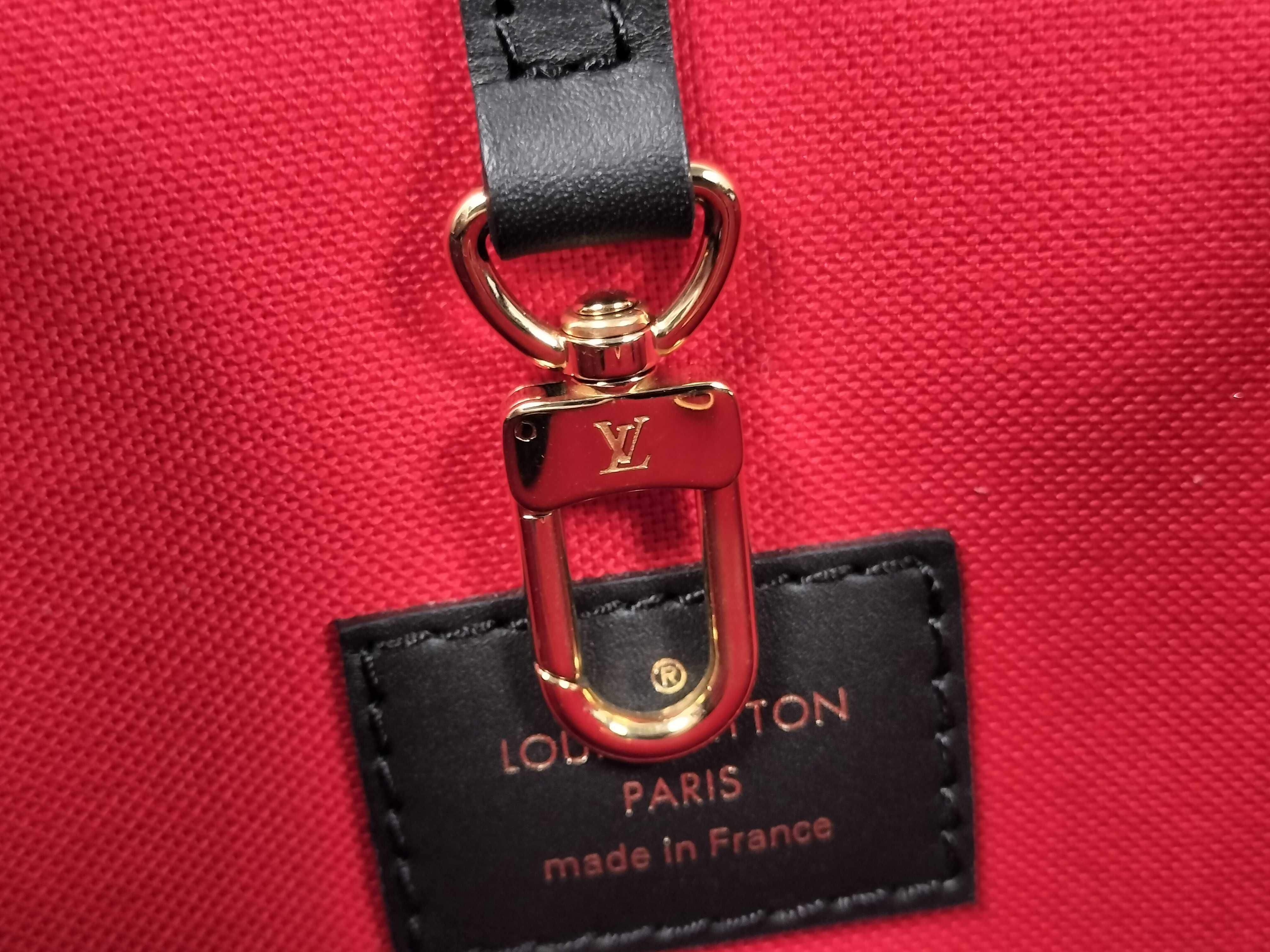 M45321 Giant Monogram Reverse OnTheGo MM RIFID Tote Bag — view 15