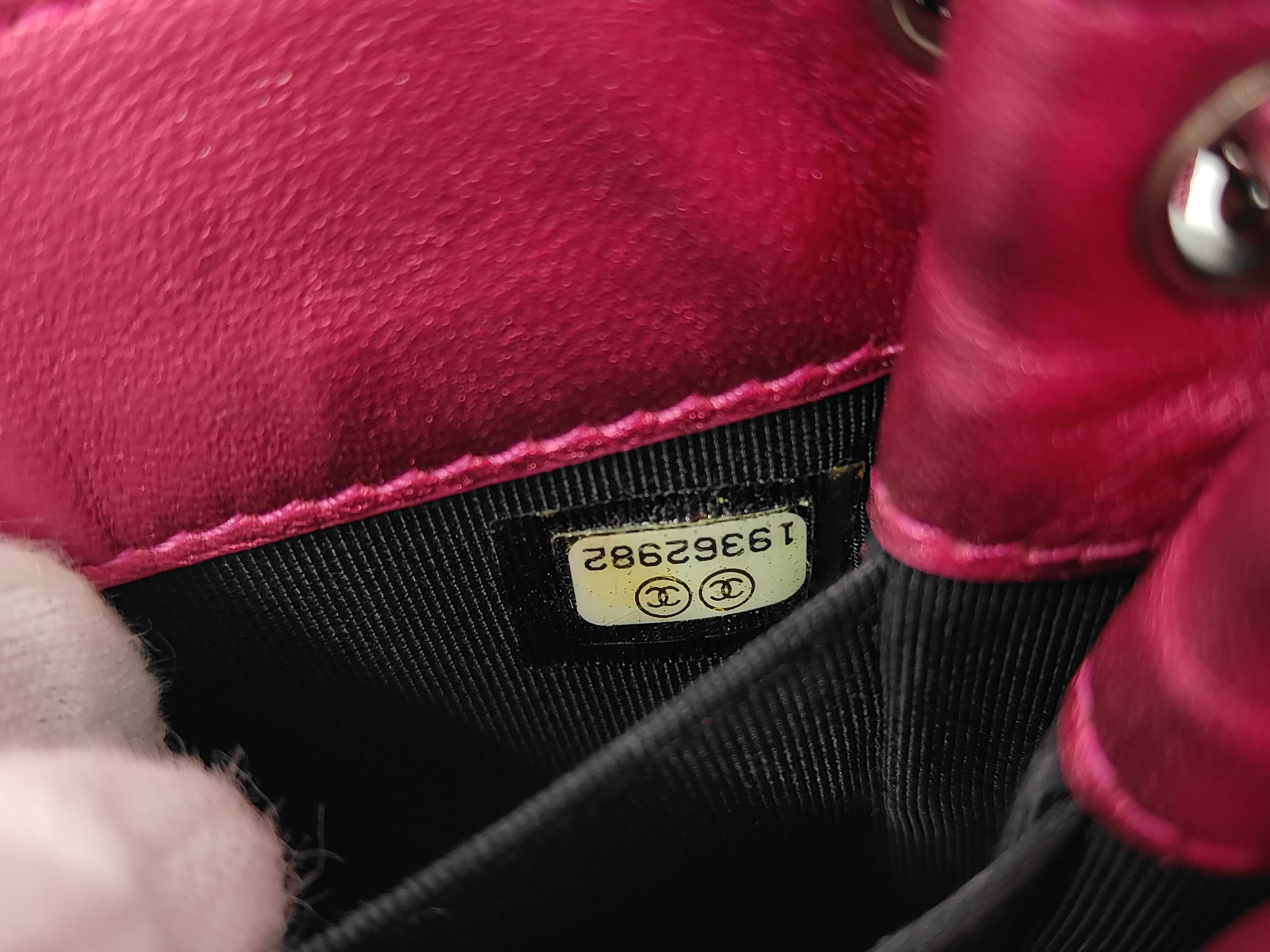 Chain Shoulder Bag — view 10
