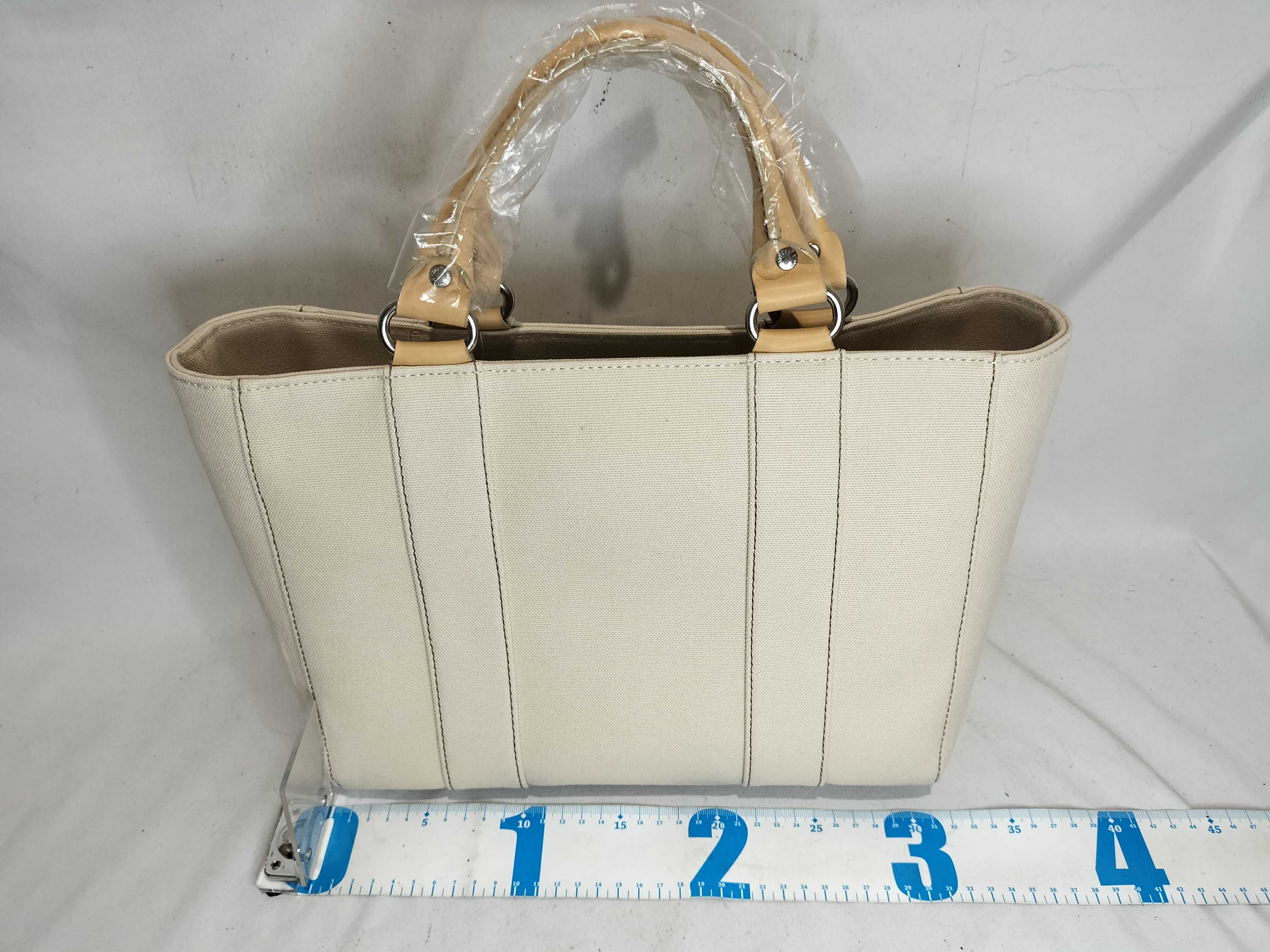 Blue Label Beige Handbag — view 3