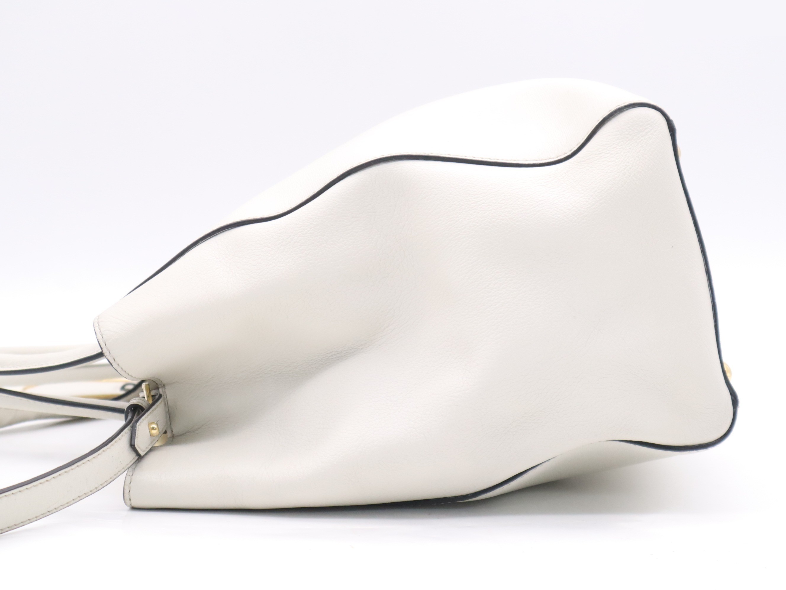 Leather Toujours tote bag, white, gold hardware, shoulder strap. — view 3