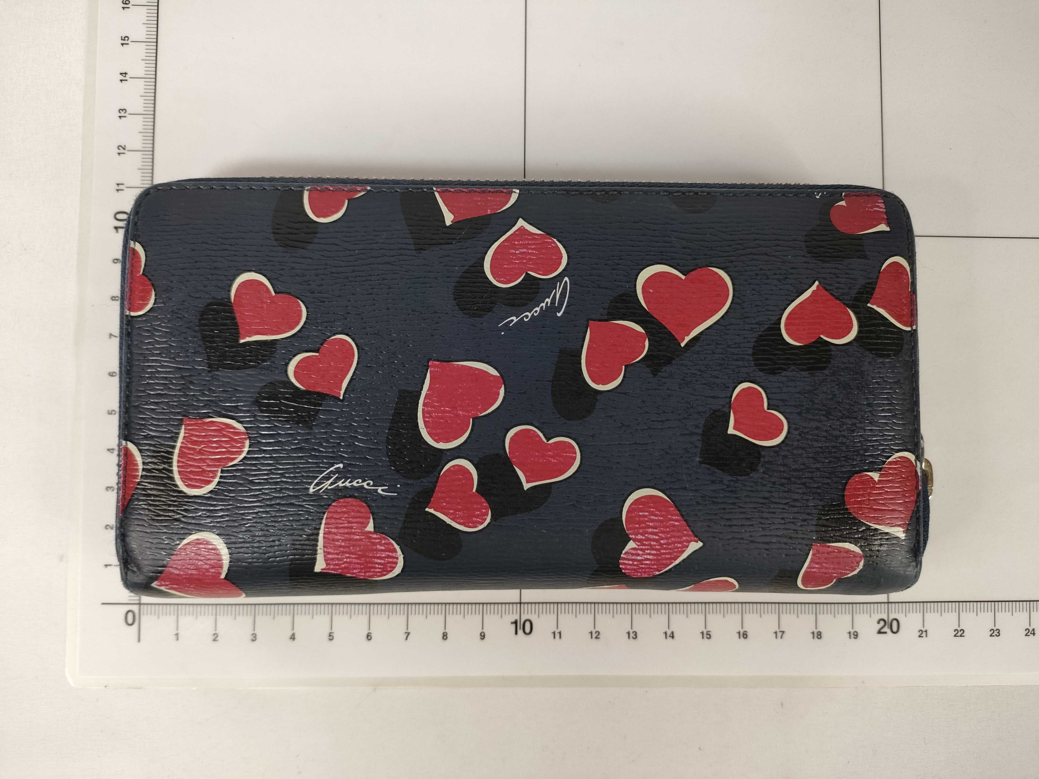 Heart Round Zip Long Wallet 309705 Wallet — view 2