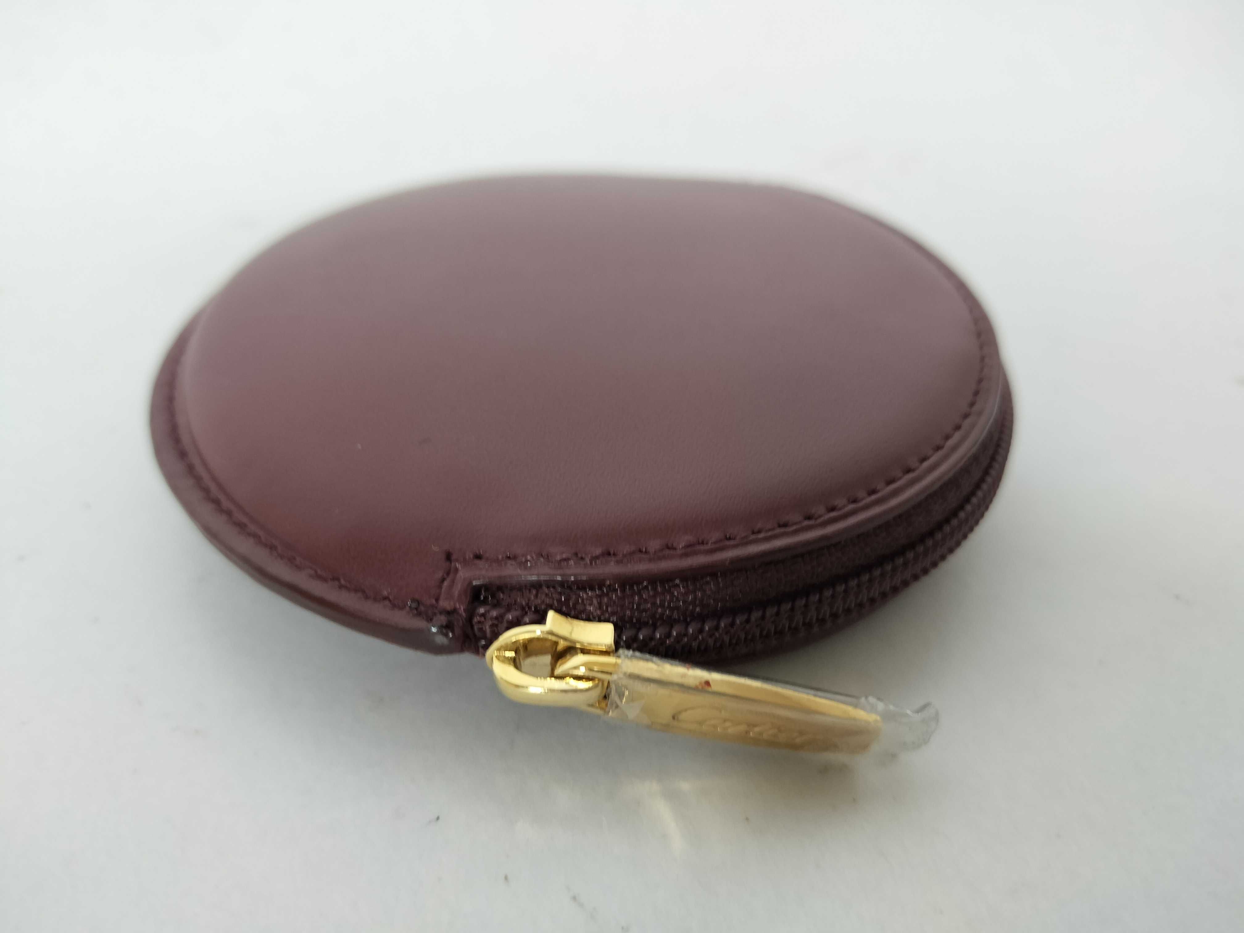Must Coin Case — view 4
