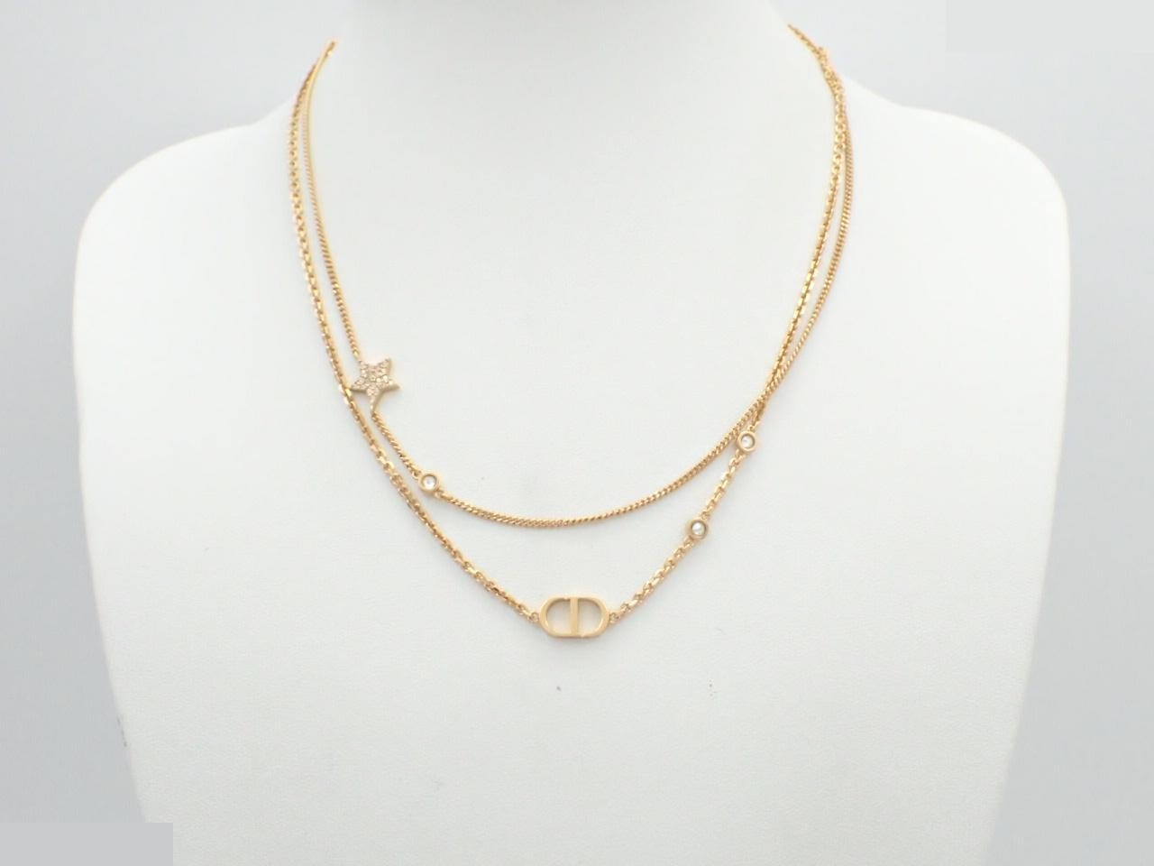 Other line: Precious metal necklaces and pendants, neck circumference approximately 42 cm. — view 3