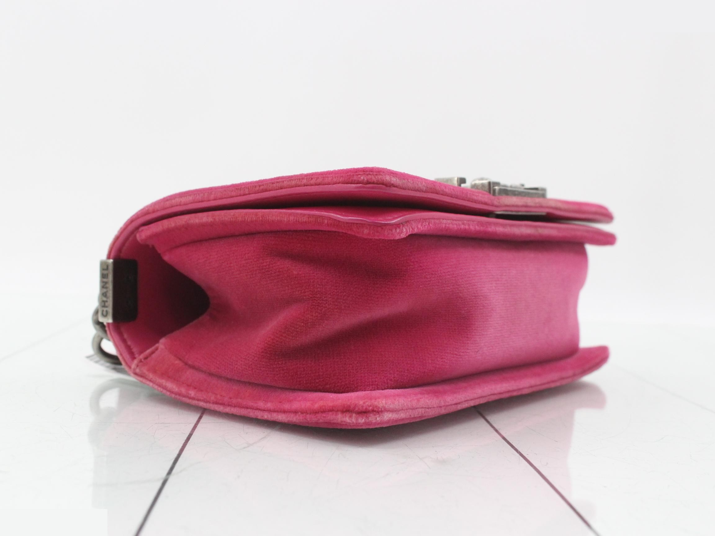 Boy Chanel Shoulder Bag — view 5