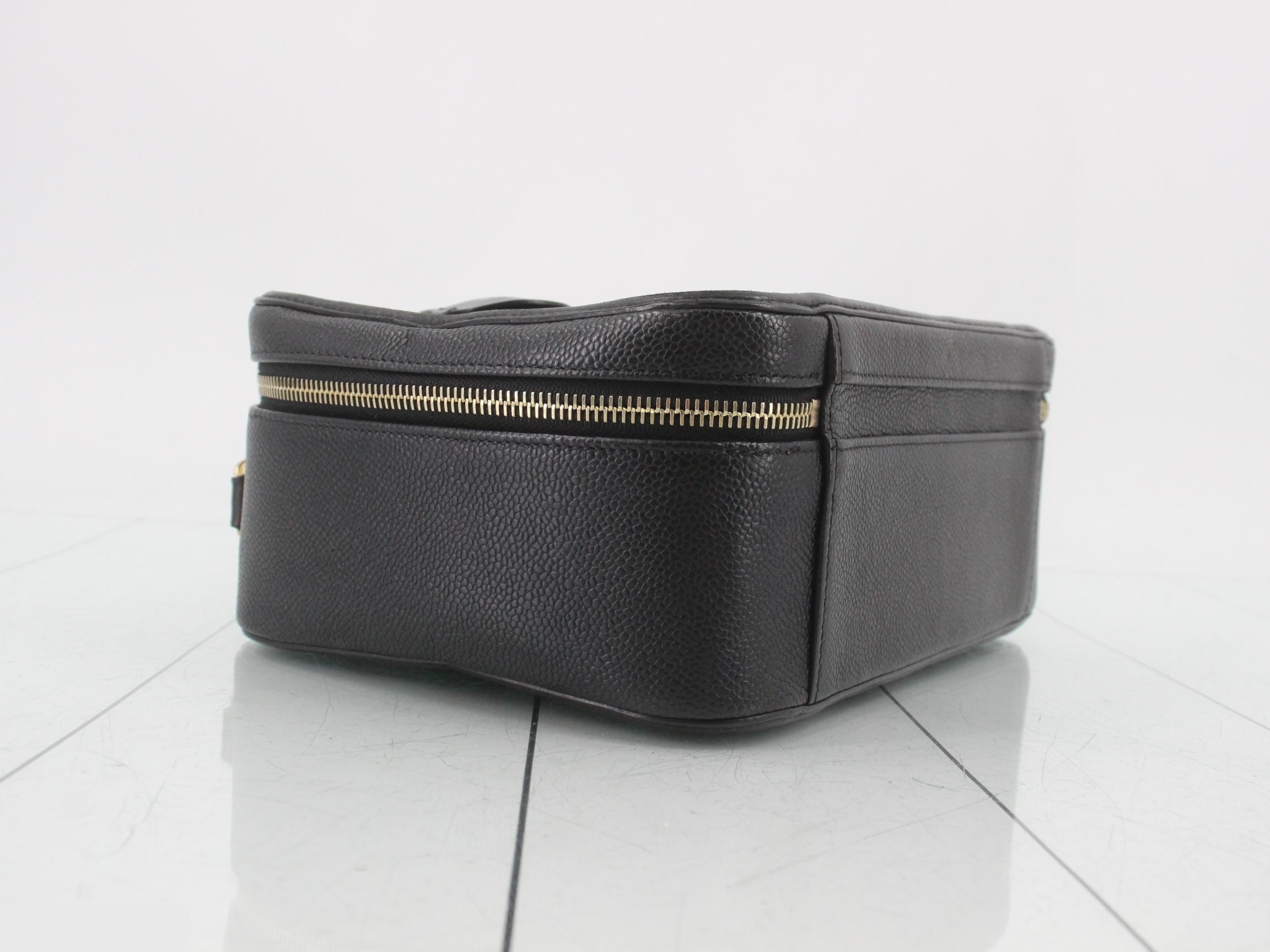 CC Filigree Caviar 2-Way Chain Shoulder Bag Seal — view 5