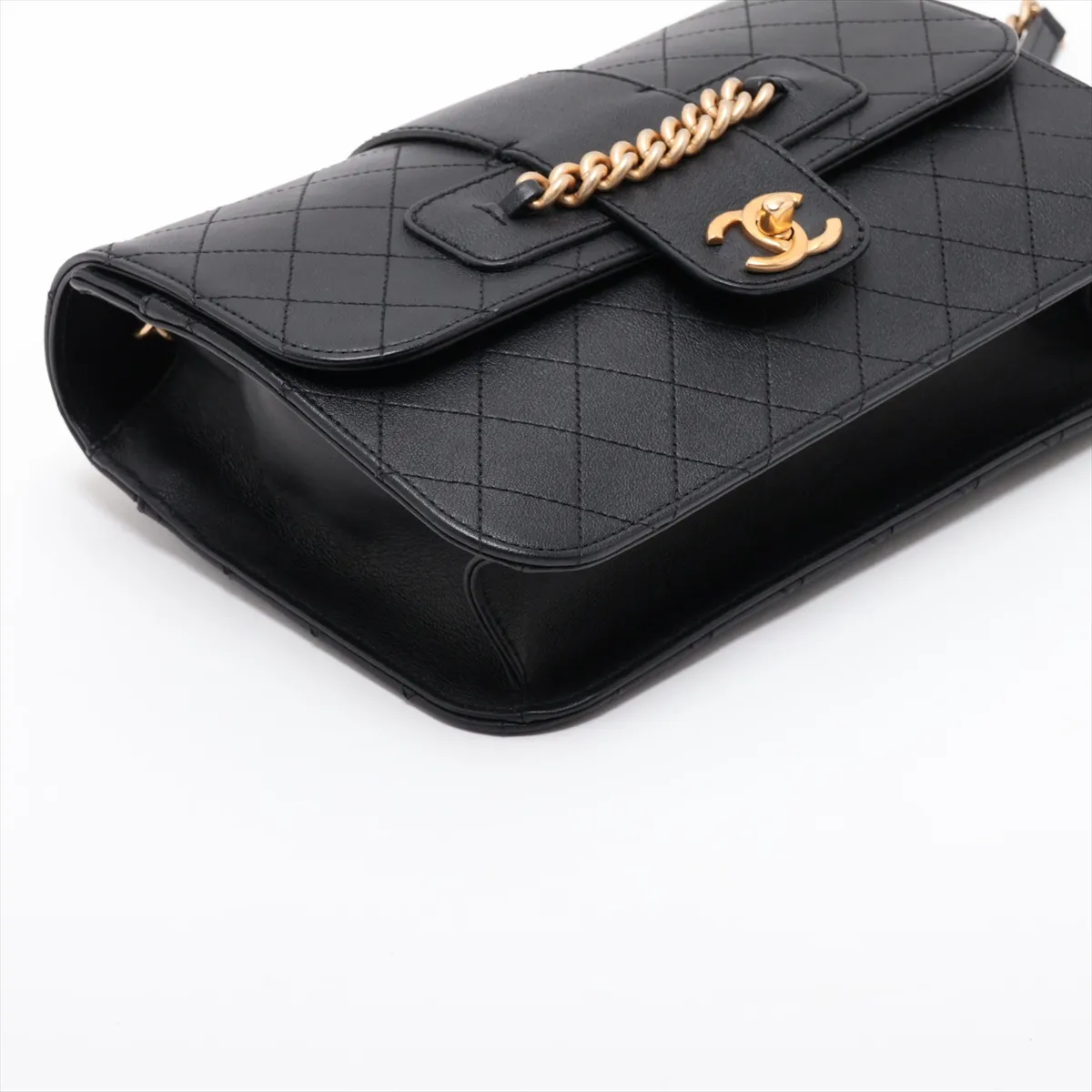 Matelassé Leather Single Flap Single Chain Bag, Black with Gold Hardware, Item Number 24998210 (Serial Number in the 24 range) — view 4