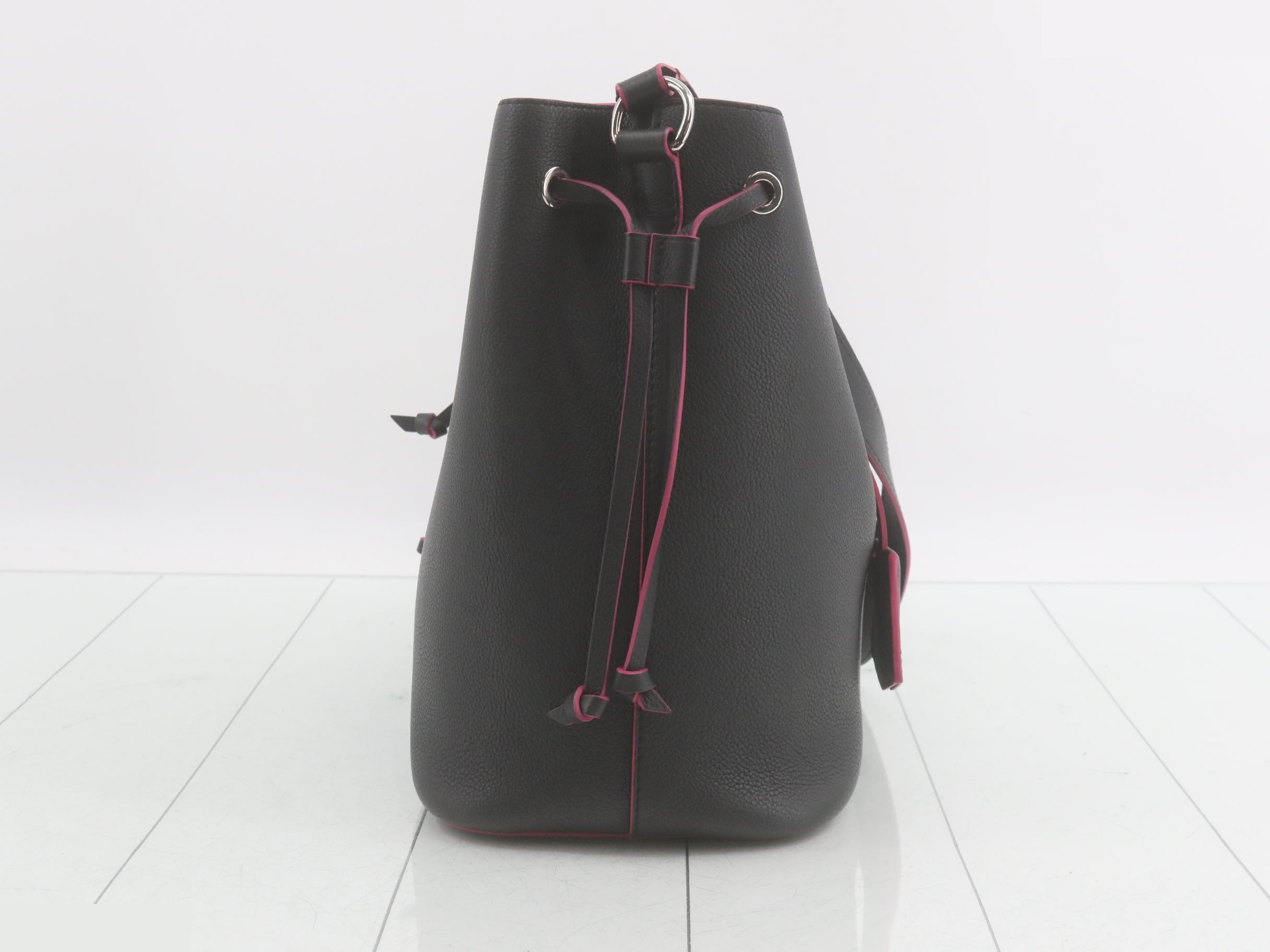 M54677 Lockme Bucket Noir Shoulder Bag - RFID detected — view 4