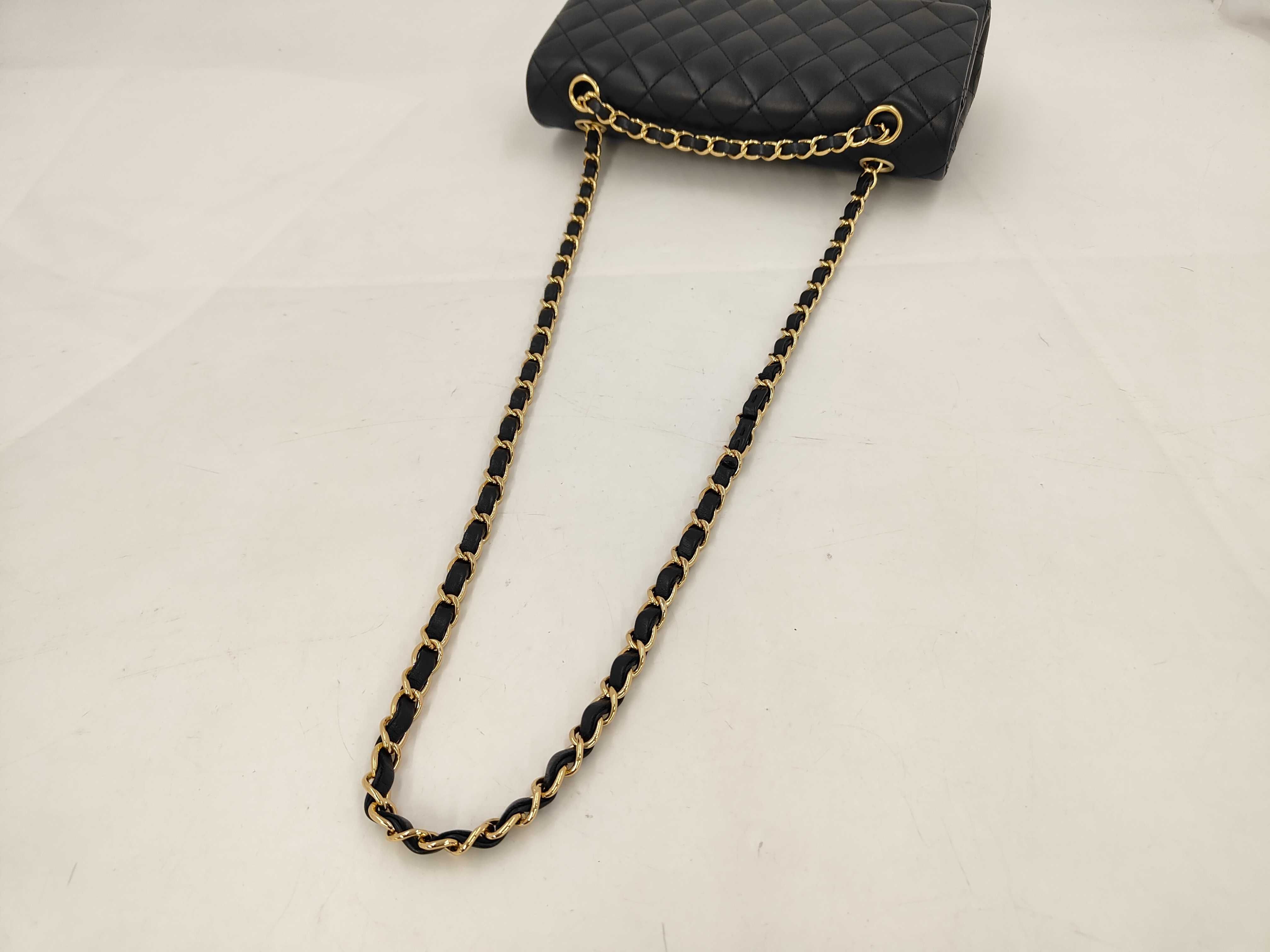 Matelassé 25 Double Flap Double Chain Black Lambskin Shoulder Bag — view 3