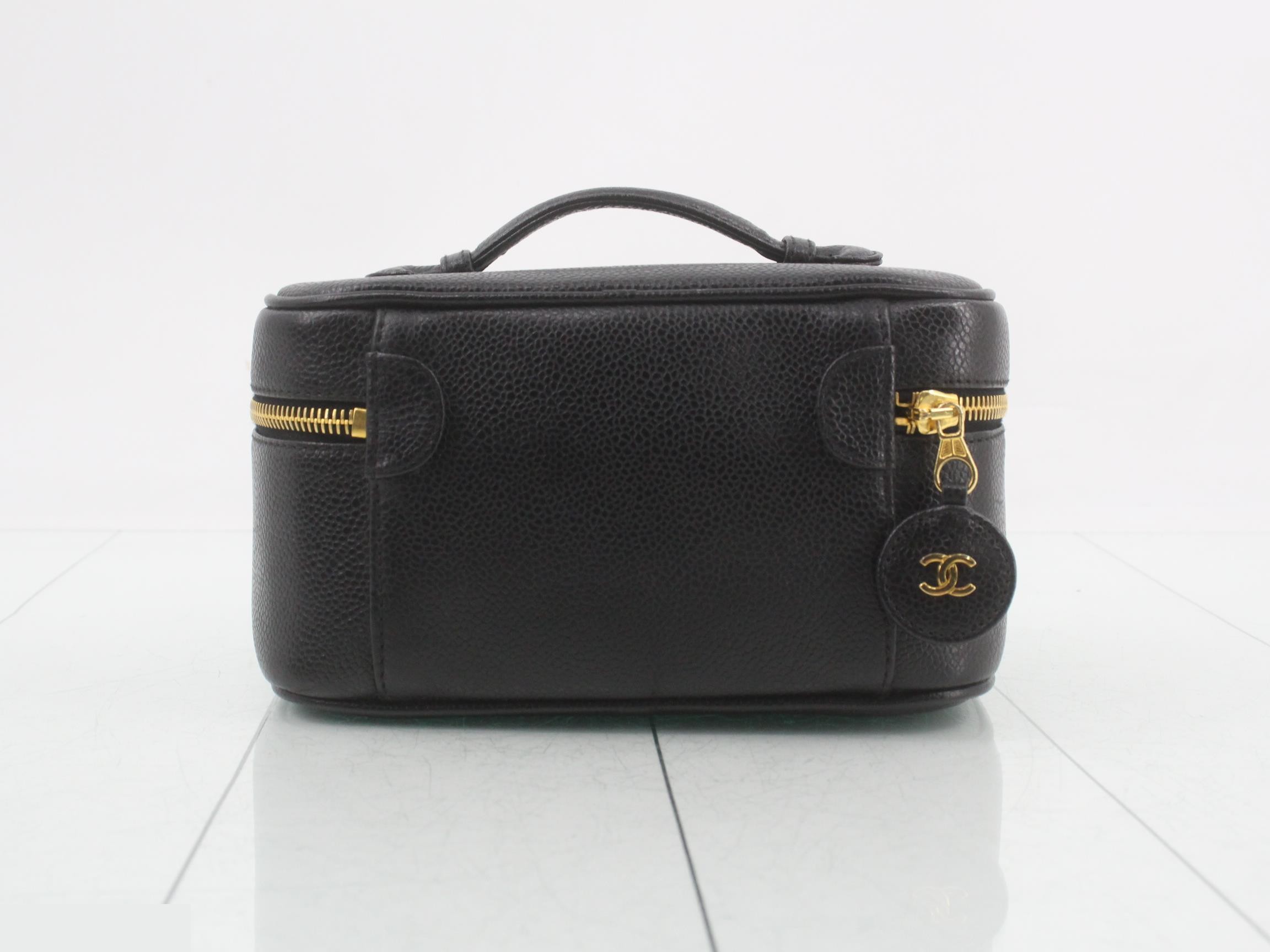 Vanity bag, caviar leather, black, gold hardware, with seal, item number 4. — view 2
