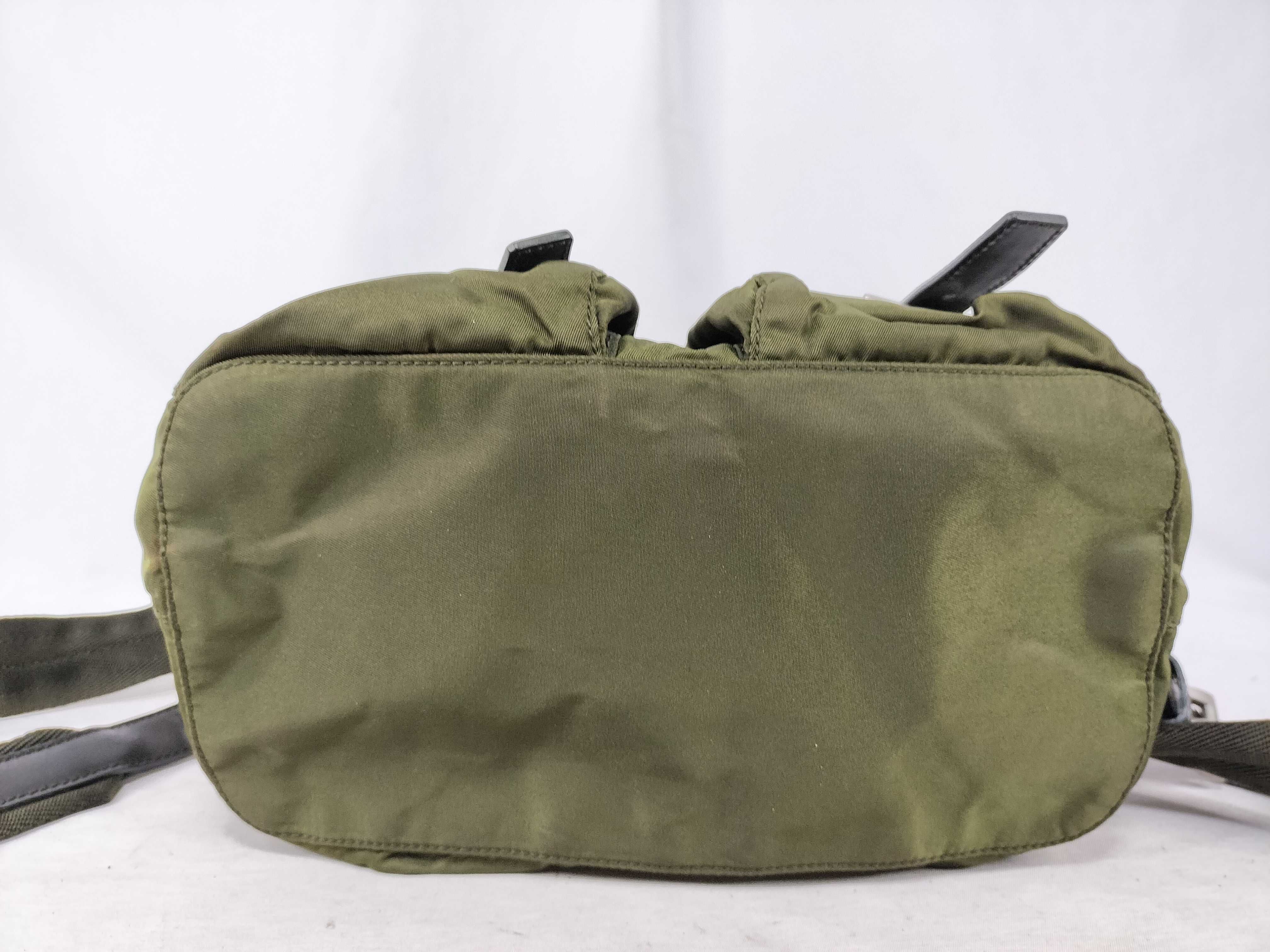 nylon backpack, khaki, triangular logo. — view 7