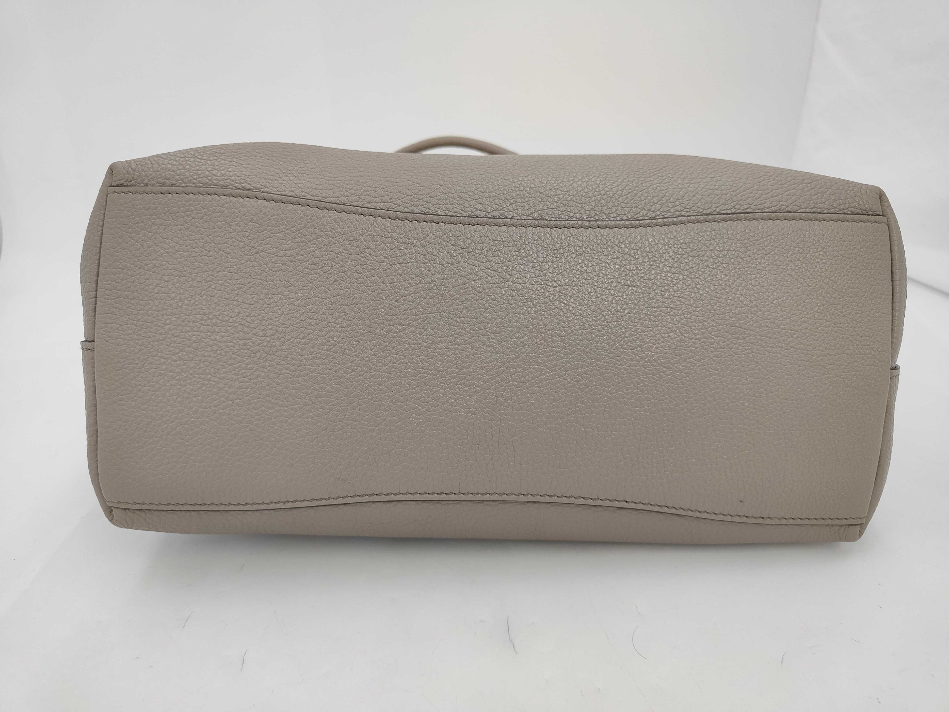 beige logo one-shoulder bag, Prada Milano handbag. — view 4