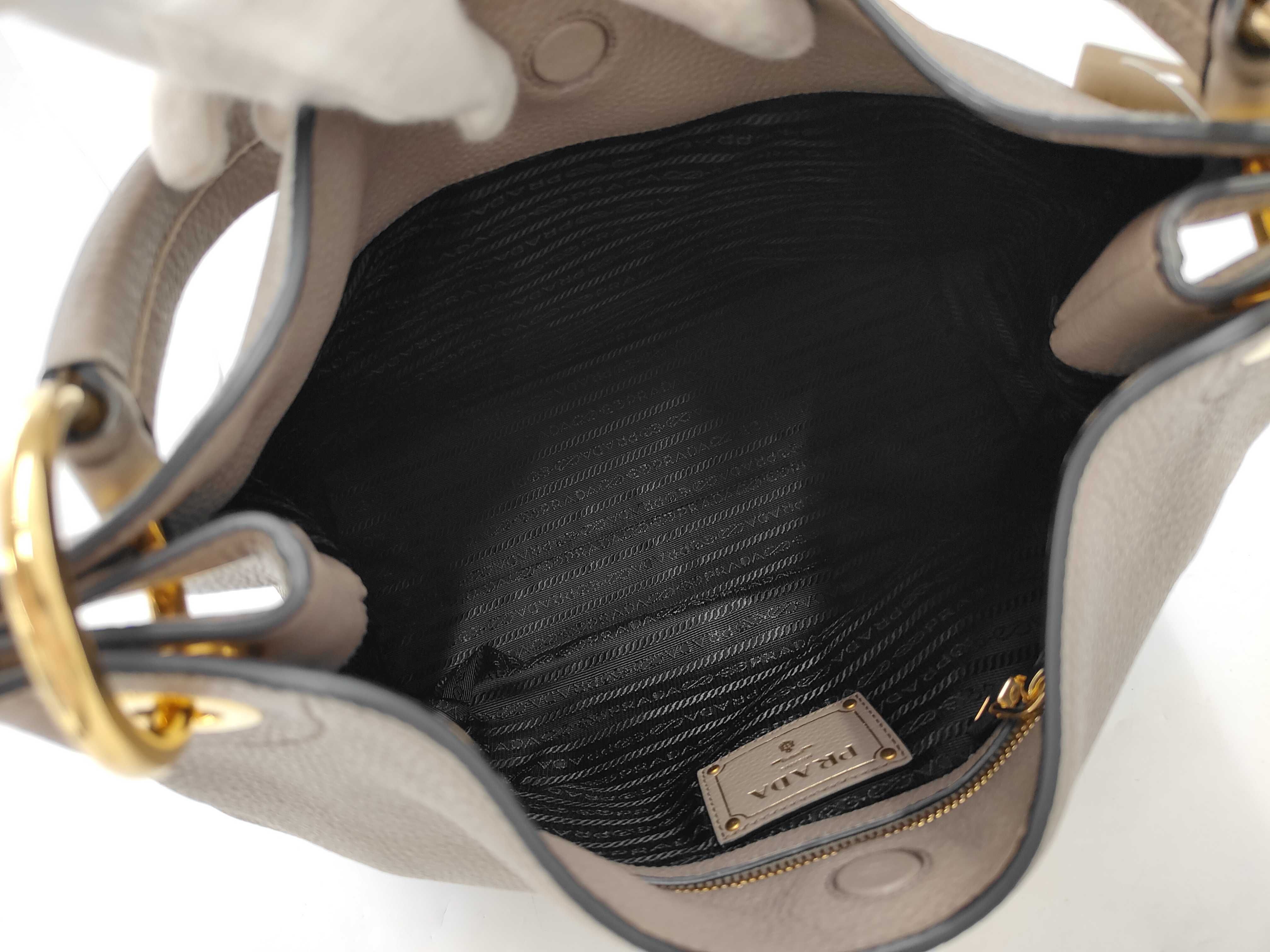 beige logo one-shoulder bag, Prada Milano handbag. — view 8