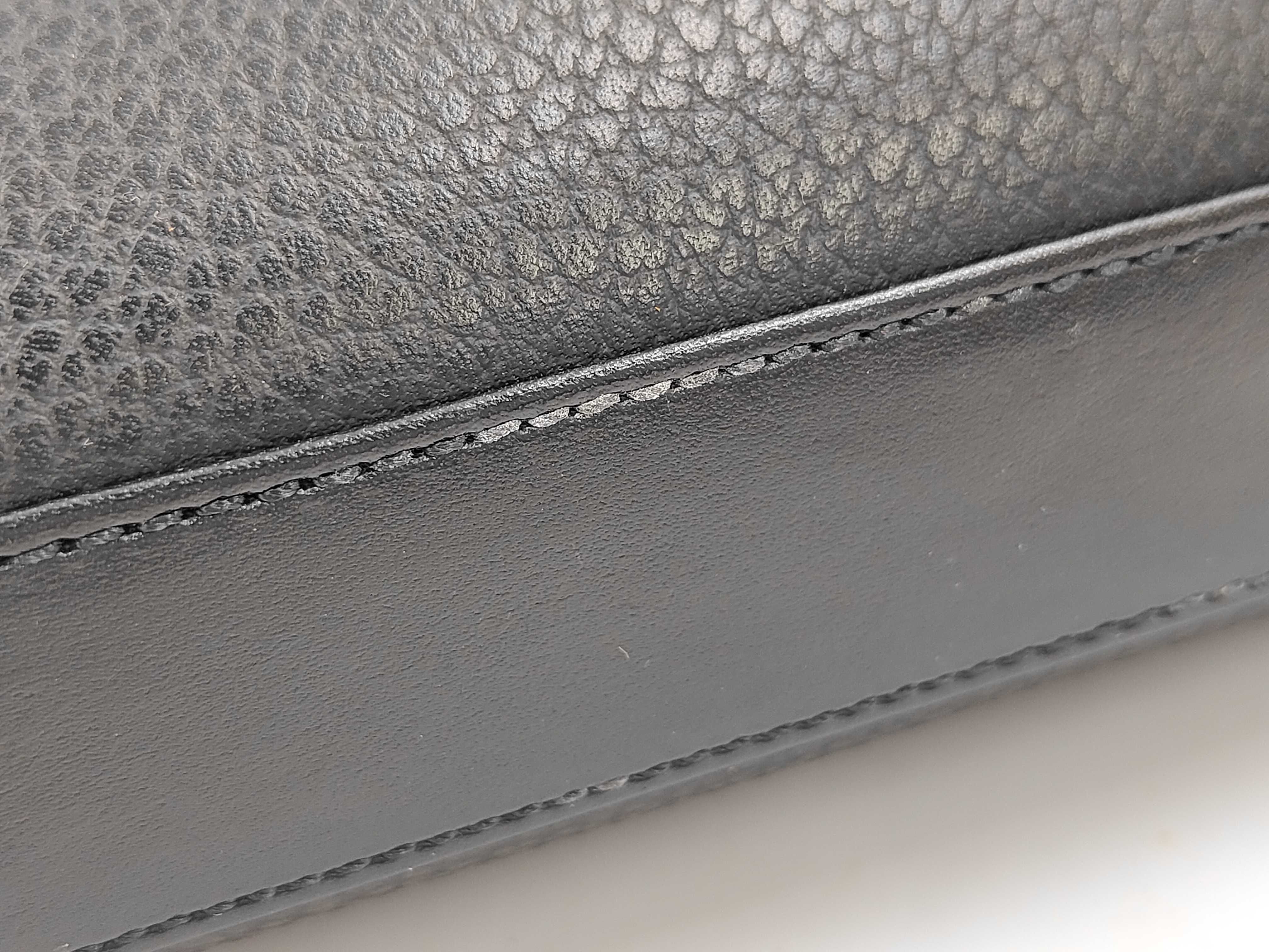 Second bag — view 9