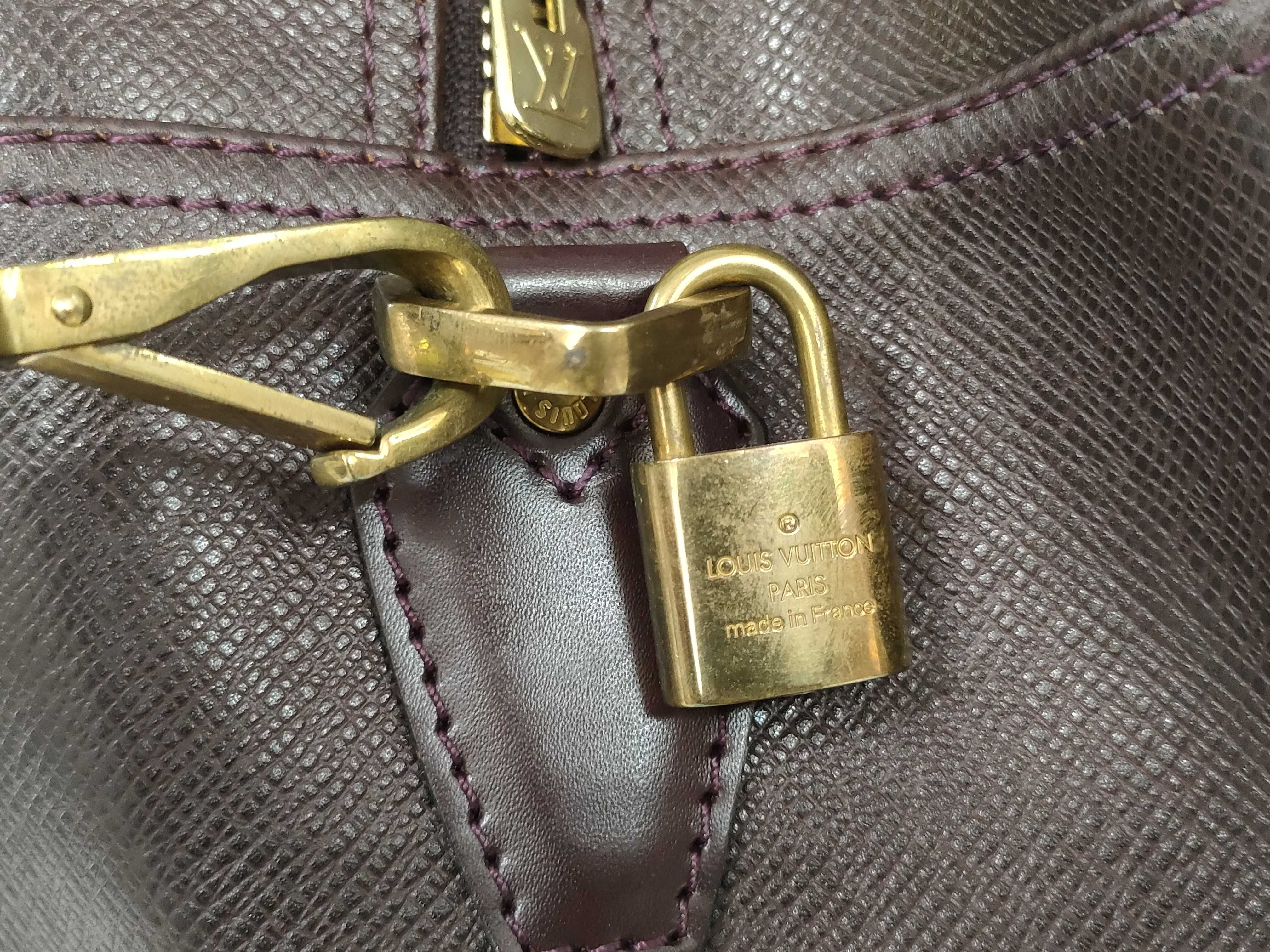 Taiga LV Taiga Kendall Boston Bag — view 15