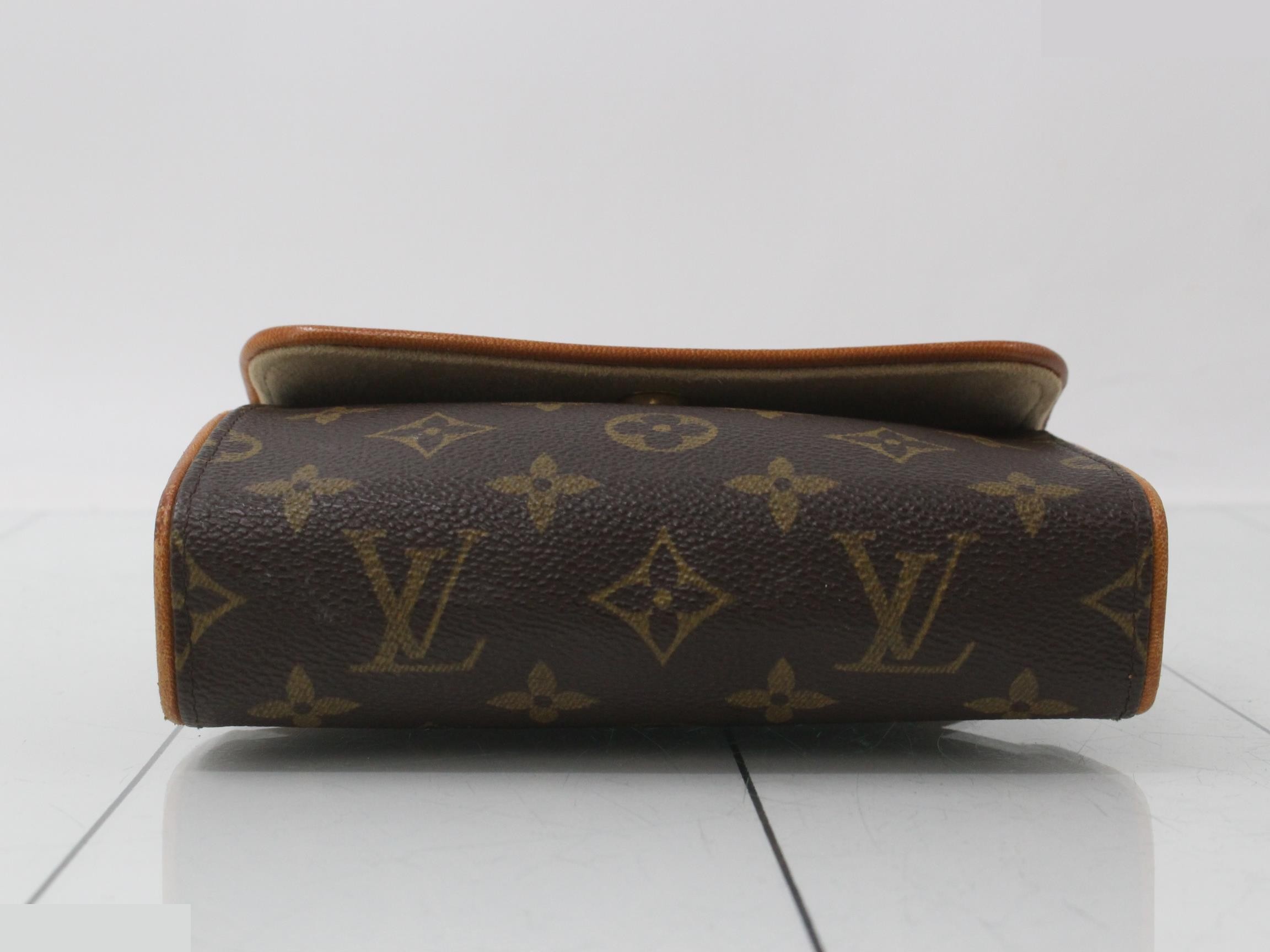 Florentine Pochette with Shoulder Strap — view 3