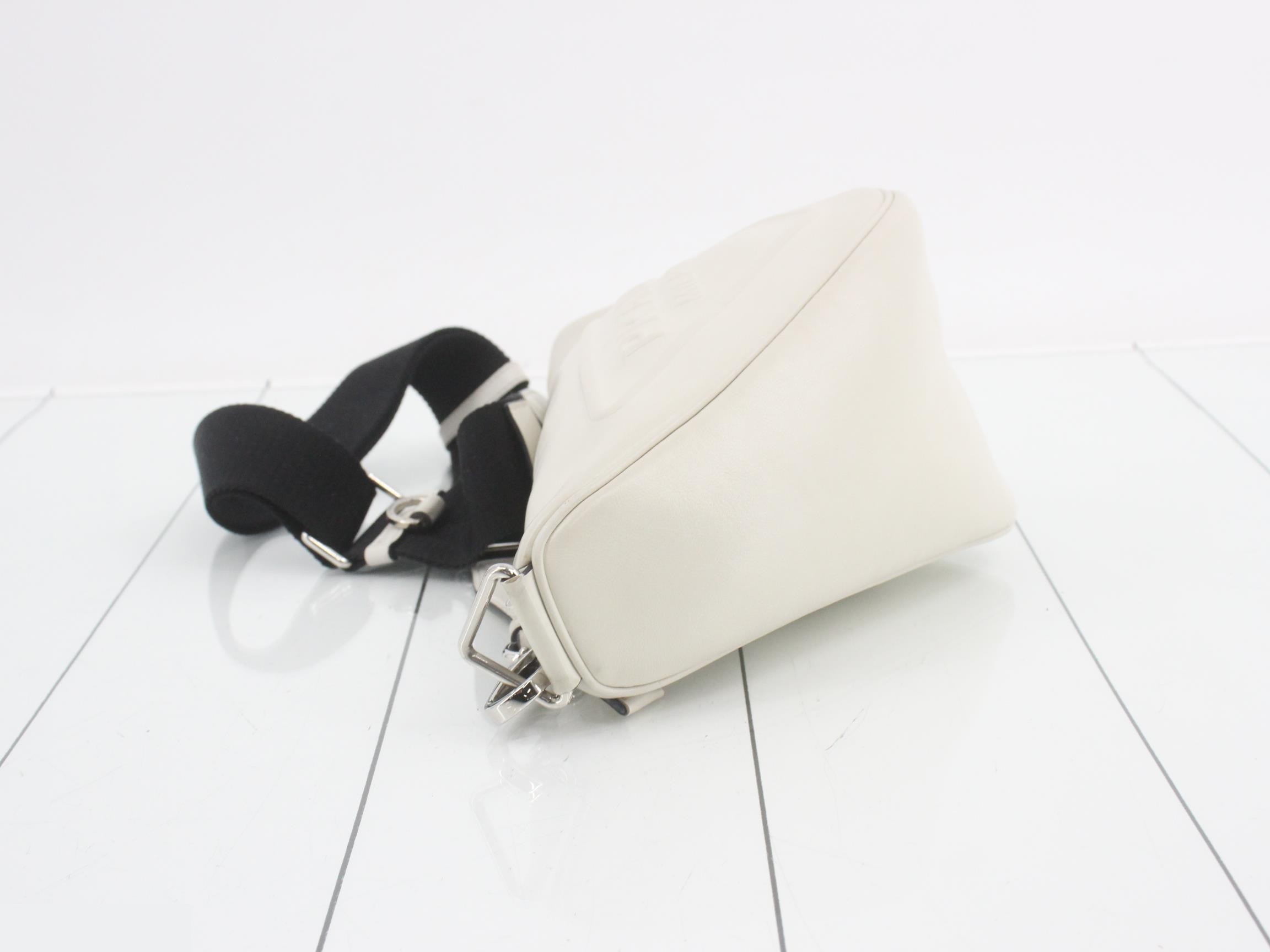 Triangle Shoulder Bag Pouch — view 4