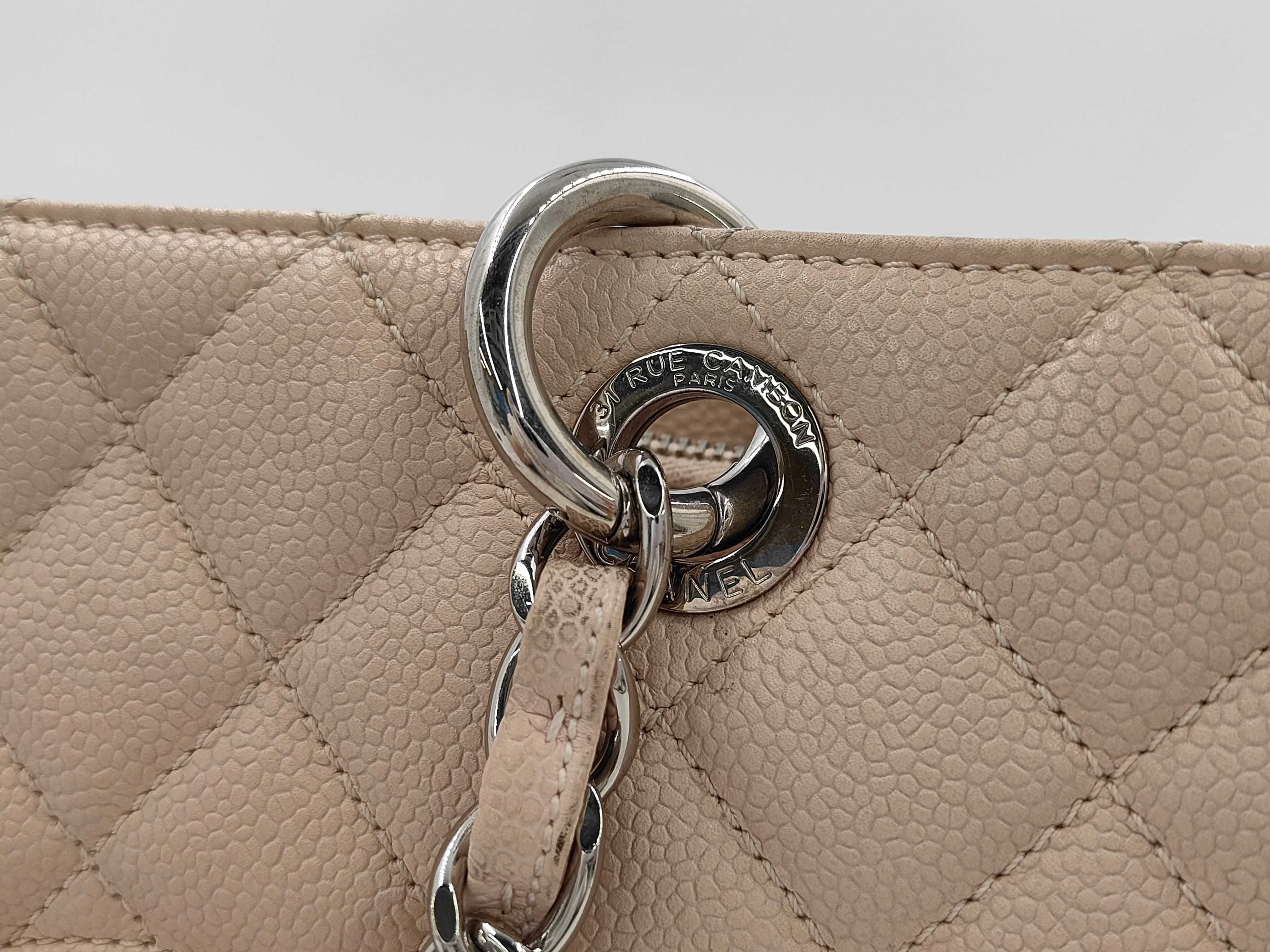 GST Medium Tote Bag — view 5