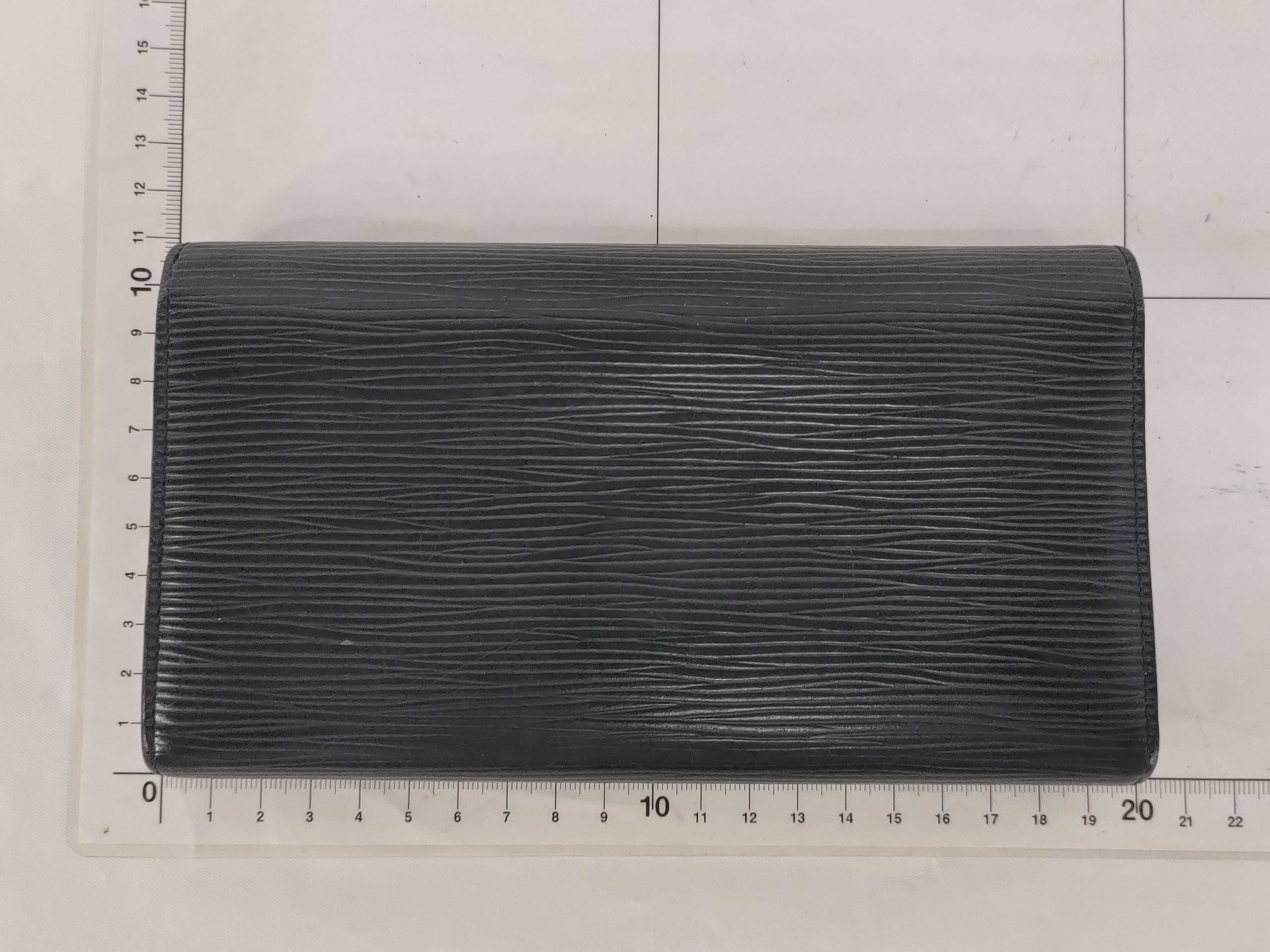 Epi Portefeuille Louise Noir CA3185 Initial Wallet — view 2