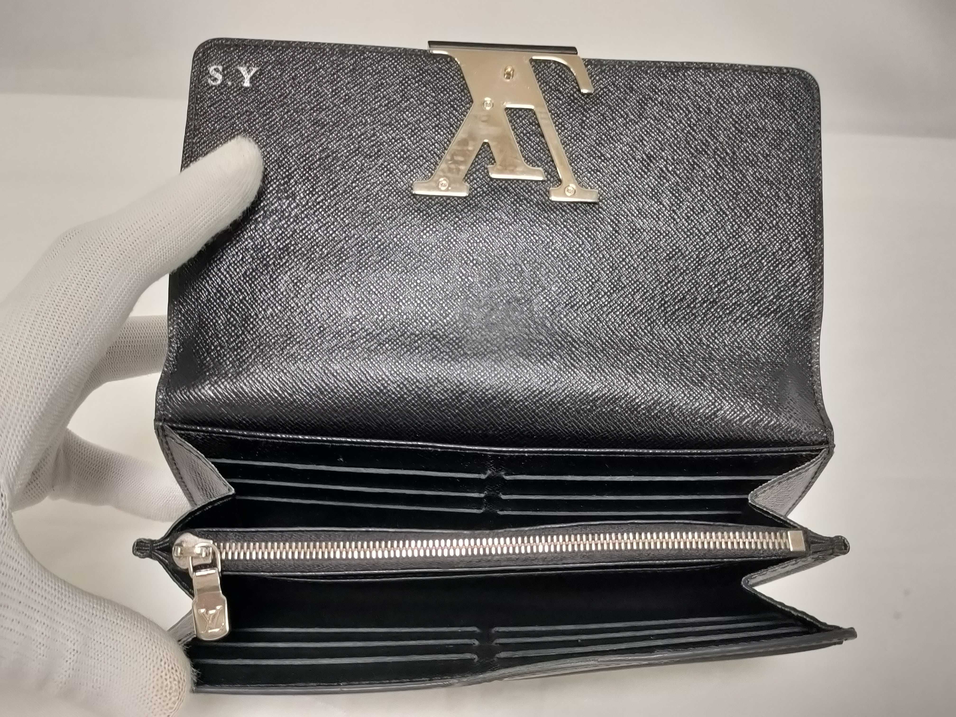 Epi Portefeuille Louise Noir CA3185 Initial Wallet — view 12