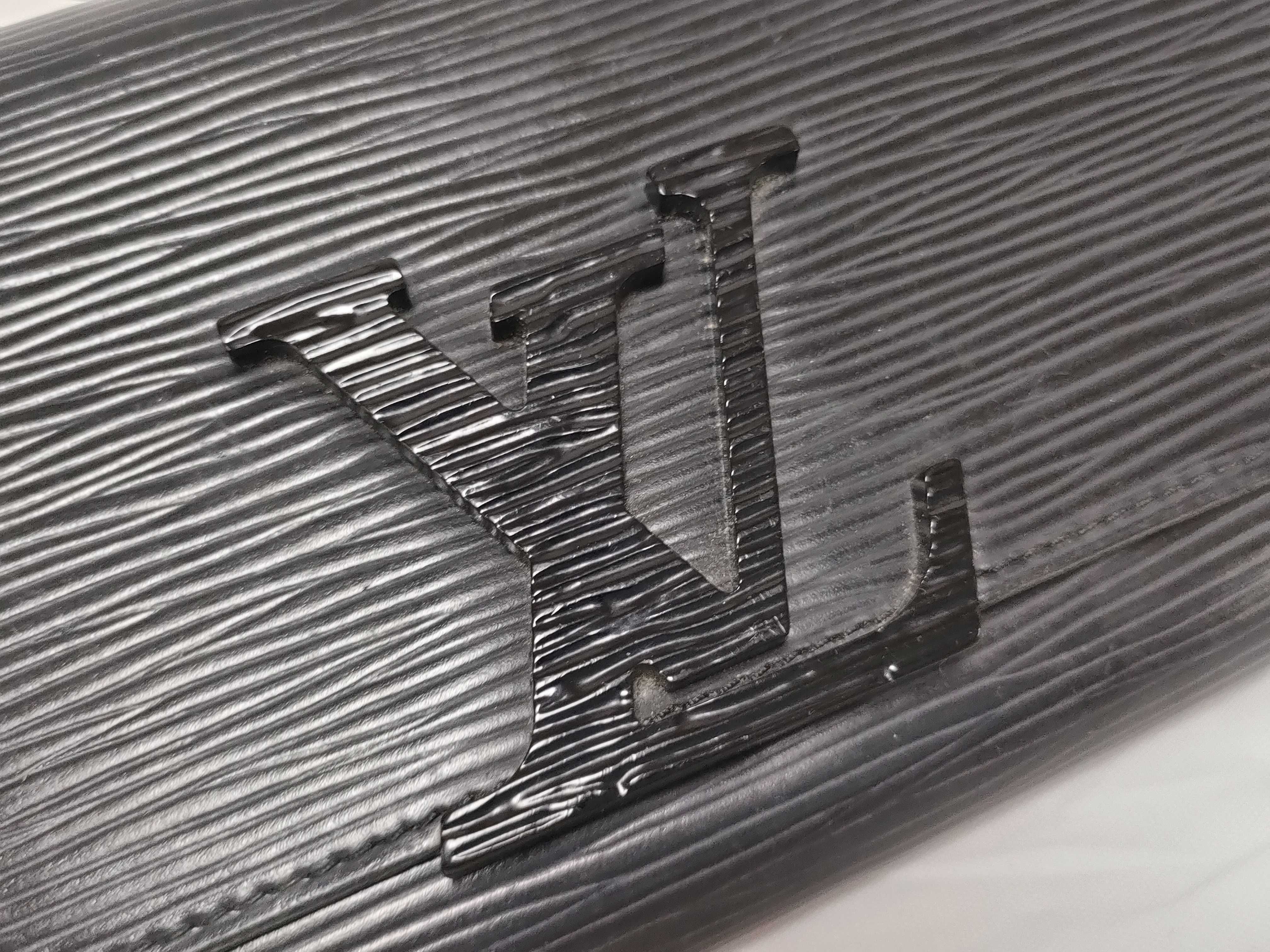 Epi Portefeuille Louise Noir CA3185 Initial Wallet — view 7