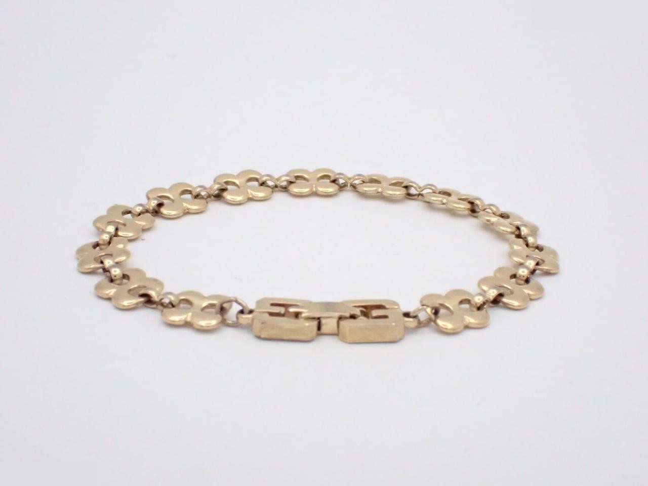 Other items: Precious metal bracelets and bangles (metal), wrist circumference approximately 17cm. — view 2