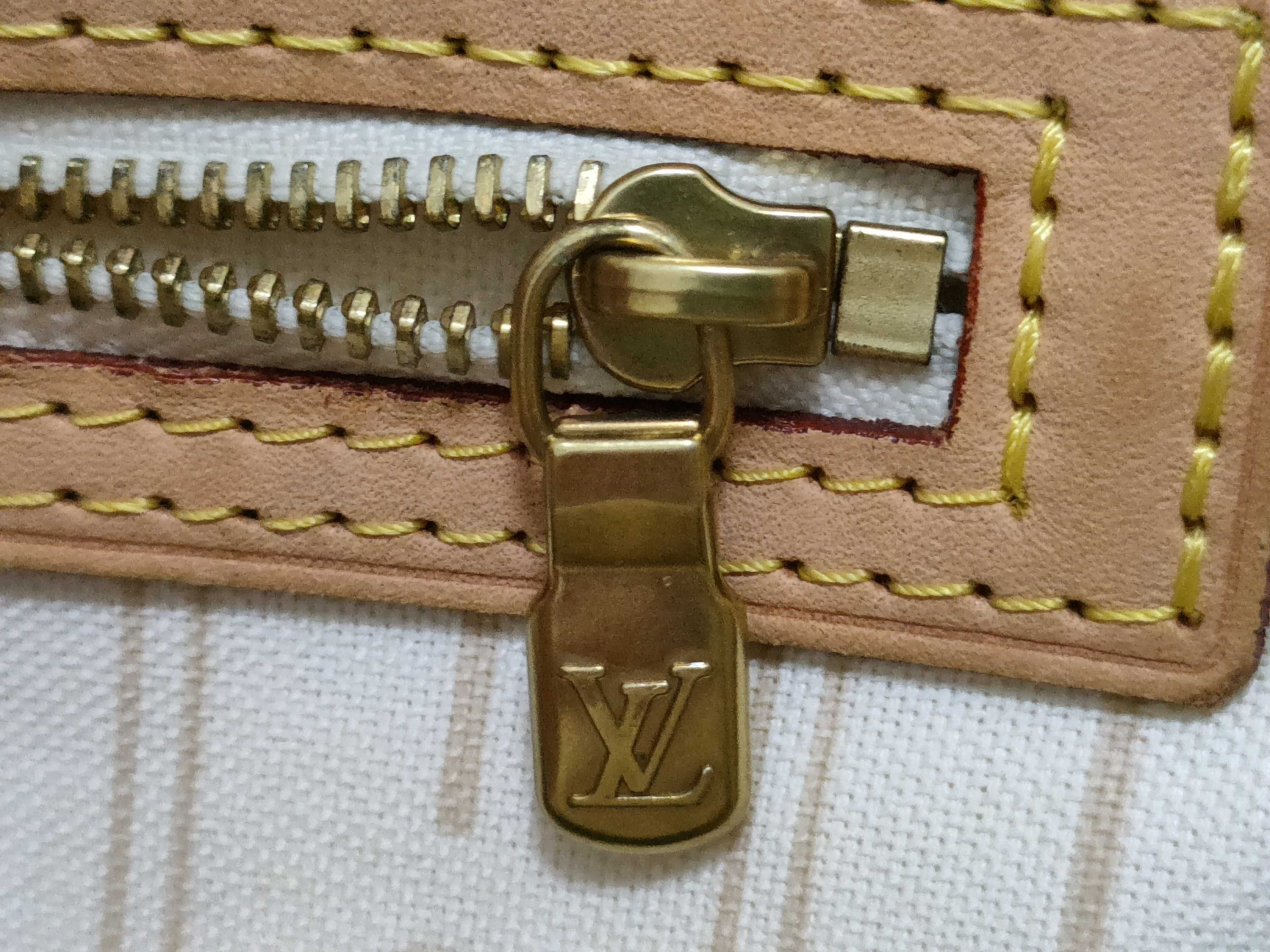 Damier Azur Neverfull MM Tote Bag N51107 — view 11