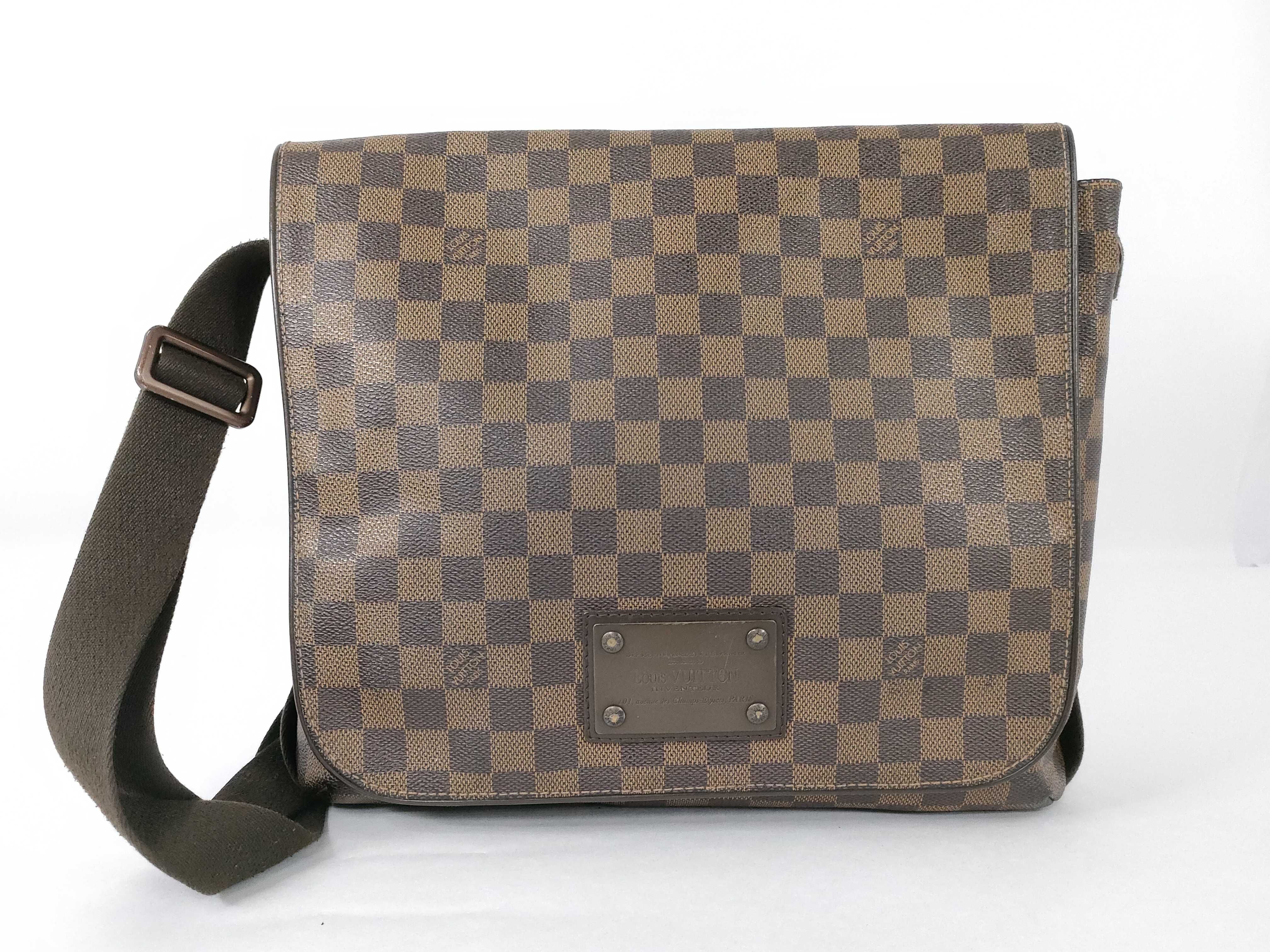 Damier Brooklyn PM N51210 Shoulder Bag