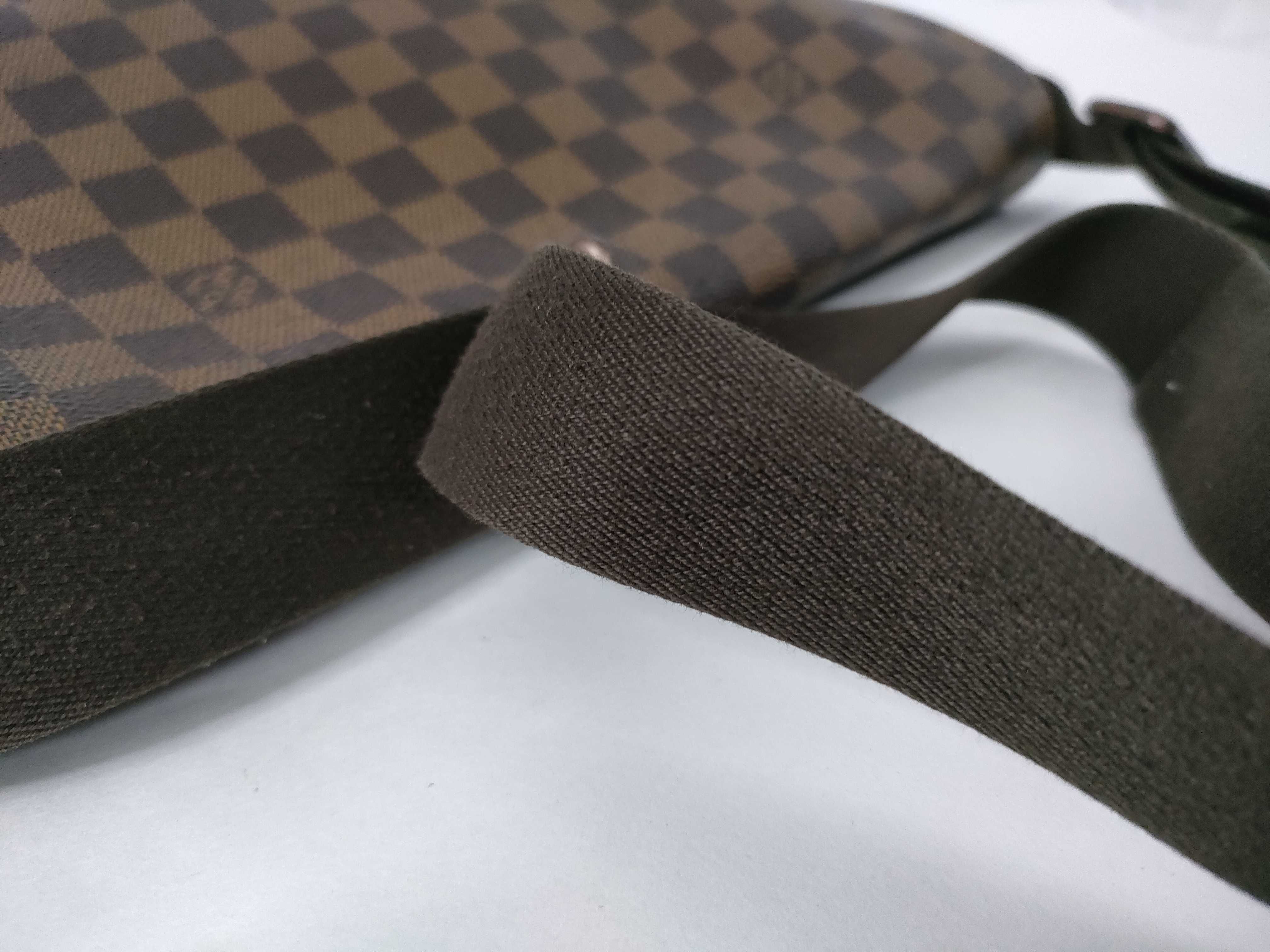 Damier Brooklyn PM N51210 Shoulder Bag — view 4