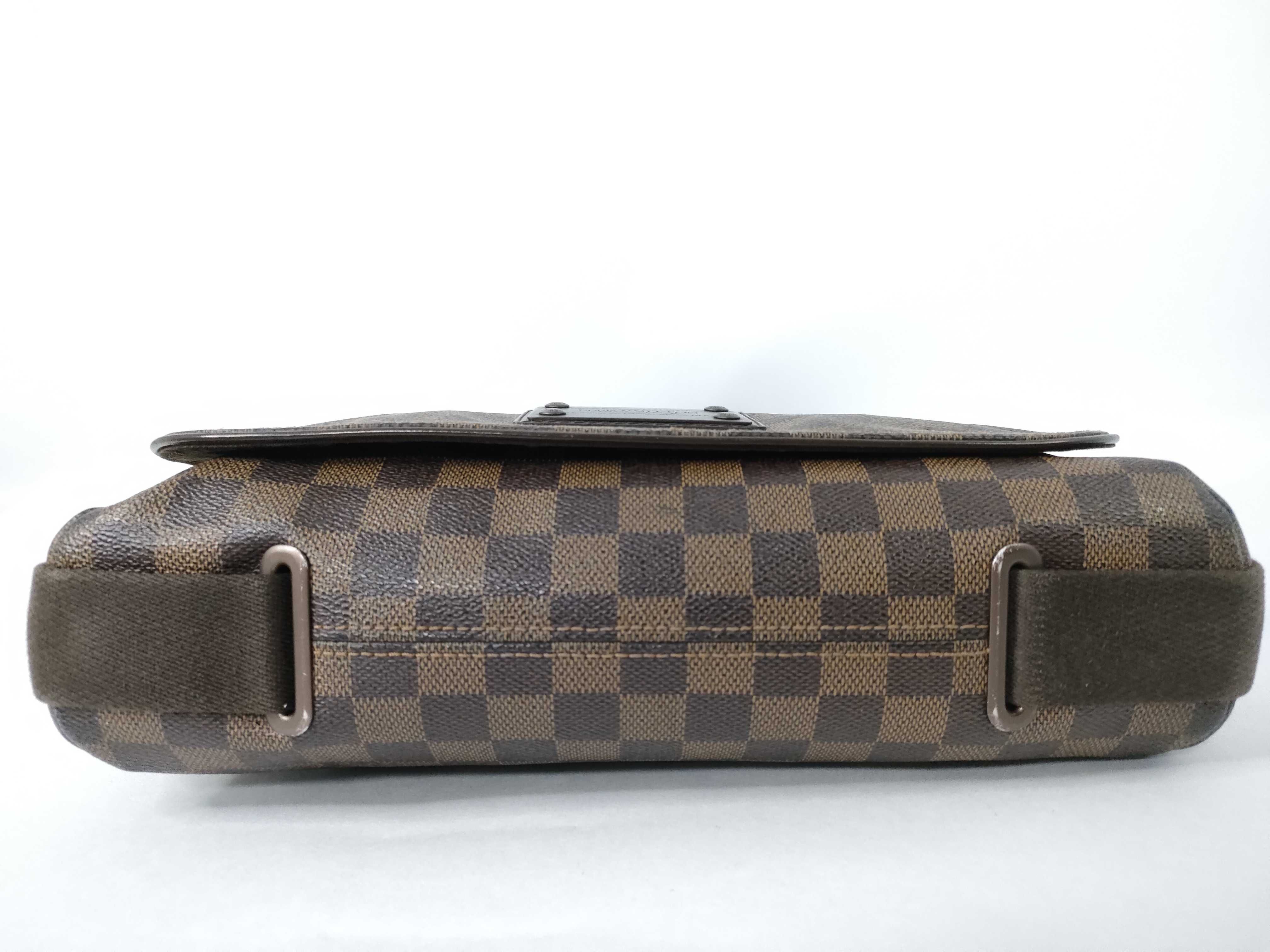 Damier Brooklyn PM N51210 Shoulder Bag — view 7