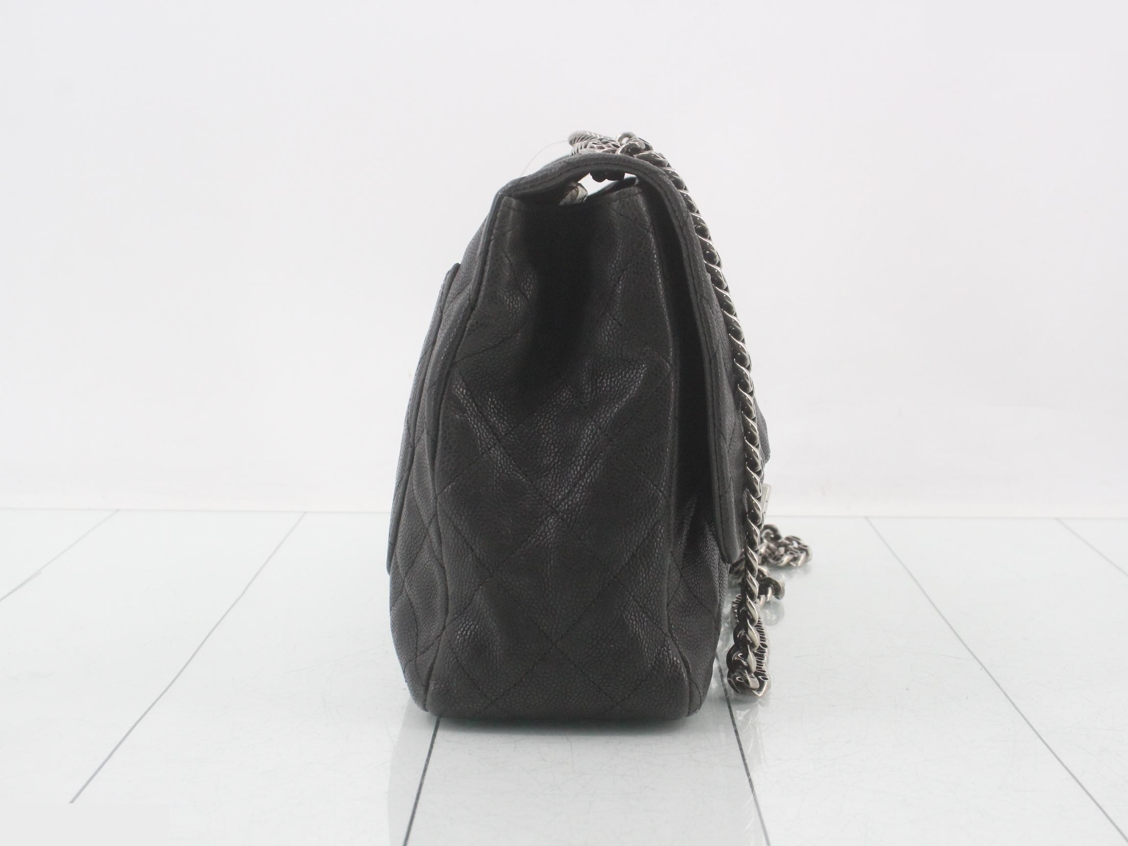 Caviar skin chain shoulder bag — view 4