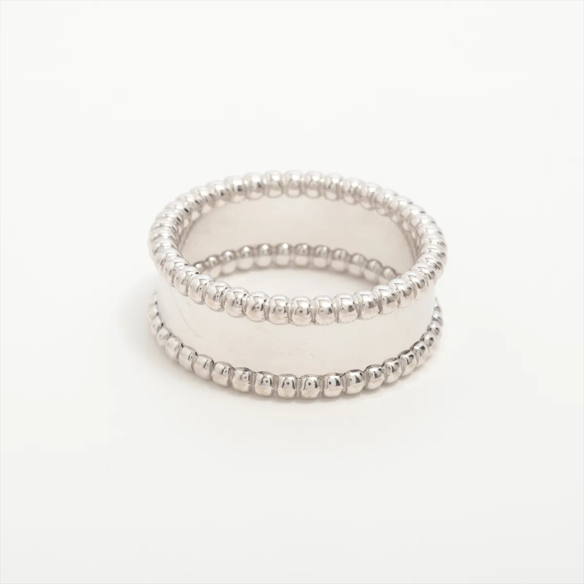 Perlee Signature Ring, 750 (WG), 9.2g, Size 55, JP296449. Some wear and — view 2