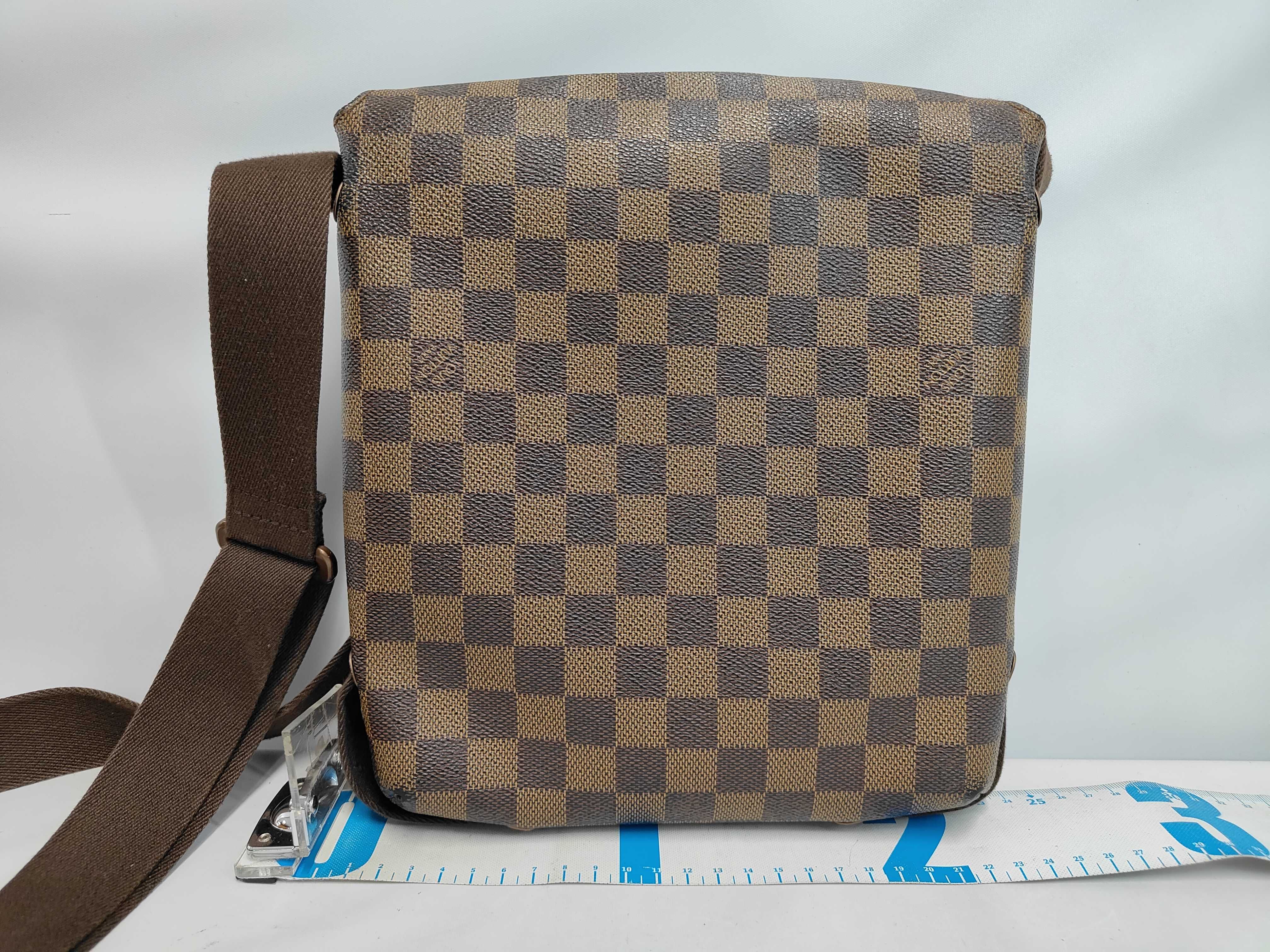 Damier Brooklyn PM N51210 Shoulder Bag — view 2