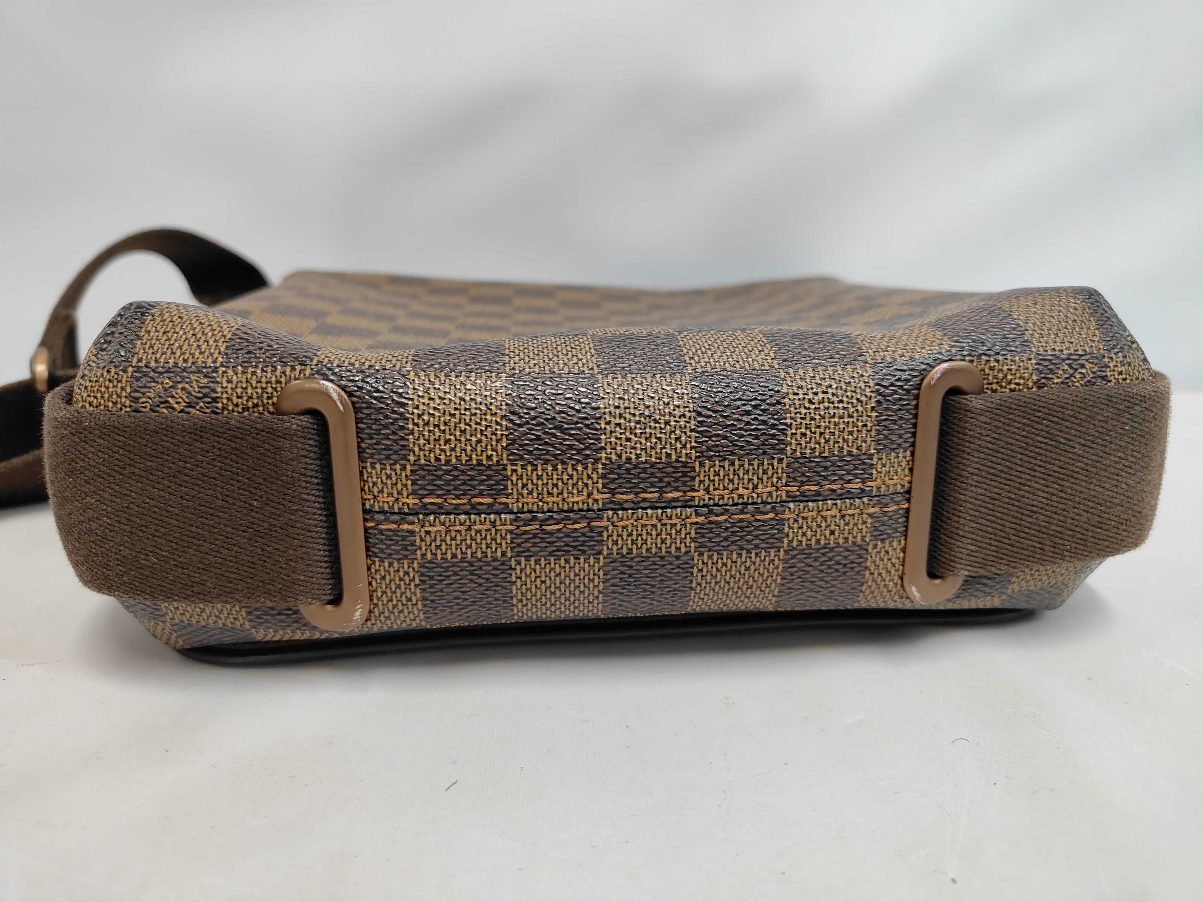 Damier Brooklyn PM N51210 Shoulder Bag — view 4