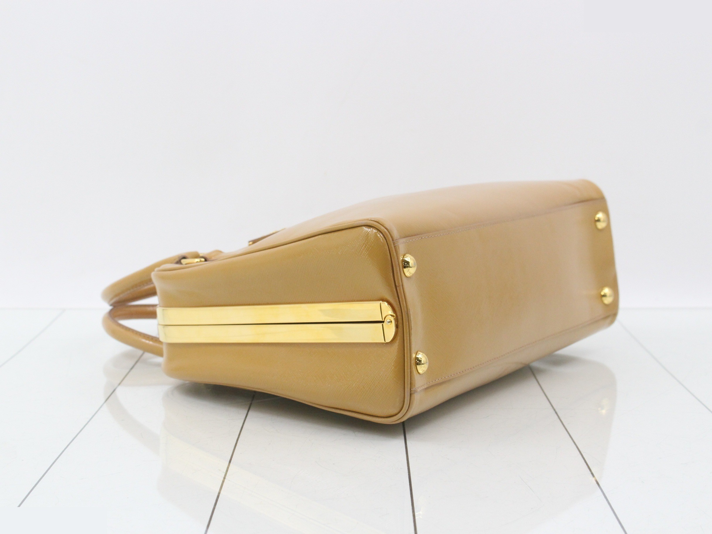Enamel Triangle Plate Handbag — view 5