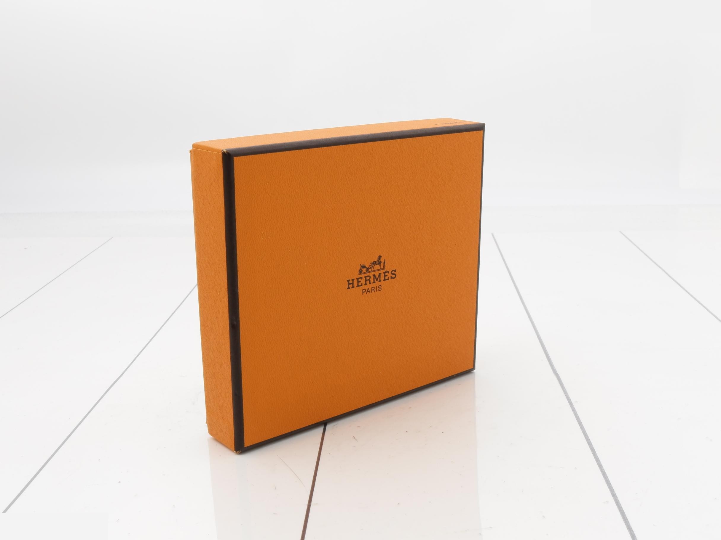 folding wallet — view 5