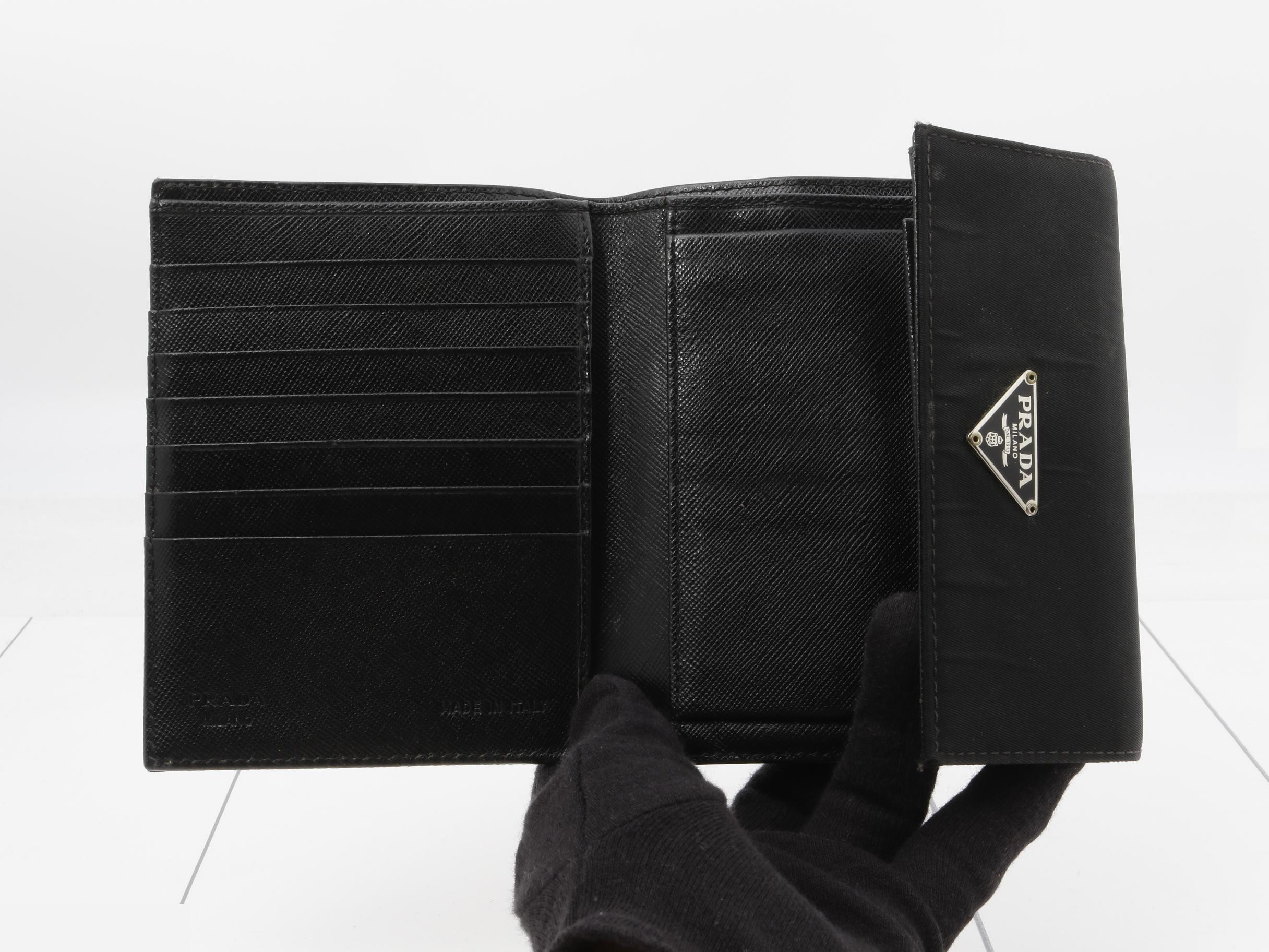 Tri-fold wallet, nylon, logo plate — view 4
