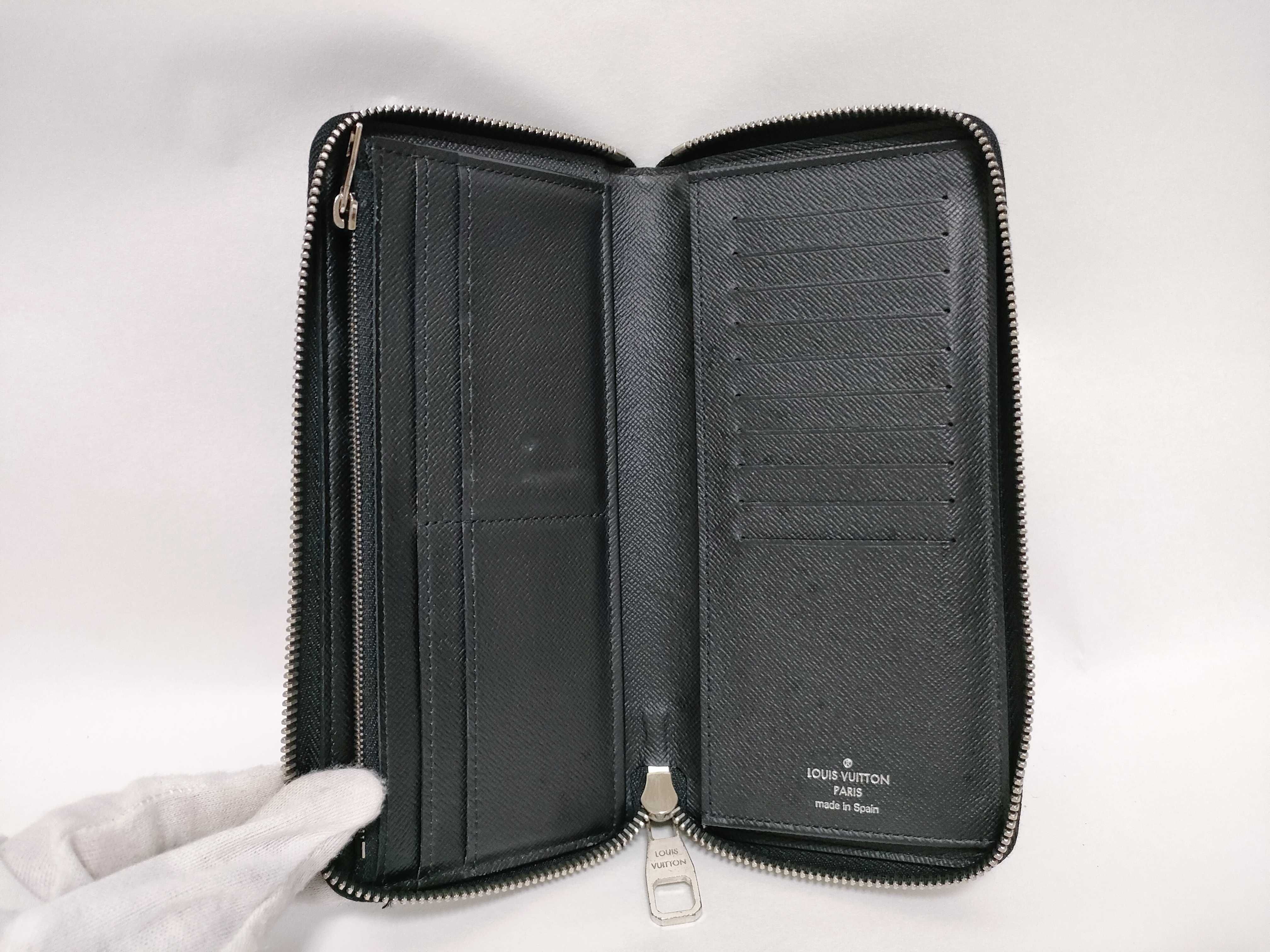 Epi Leather Vertical Wallet M60965 — view 12
