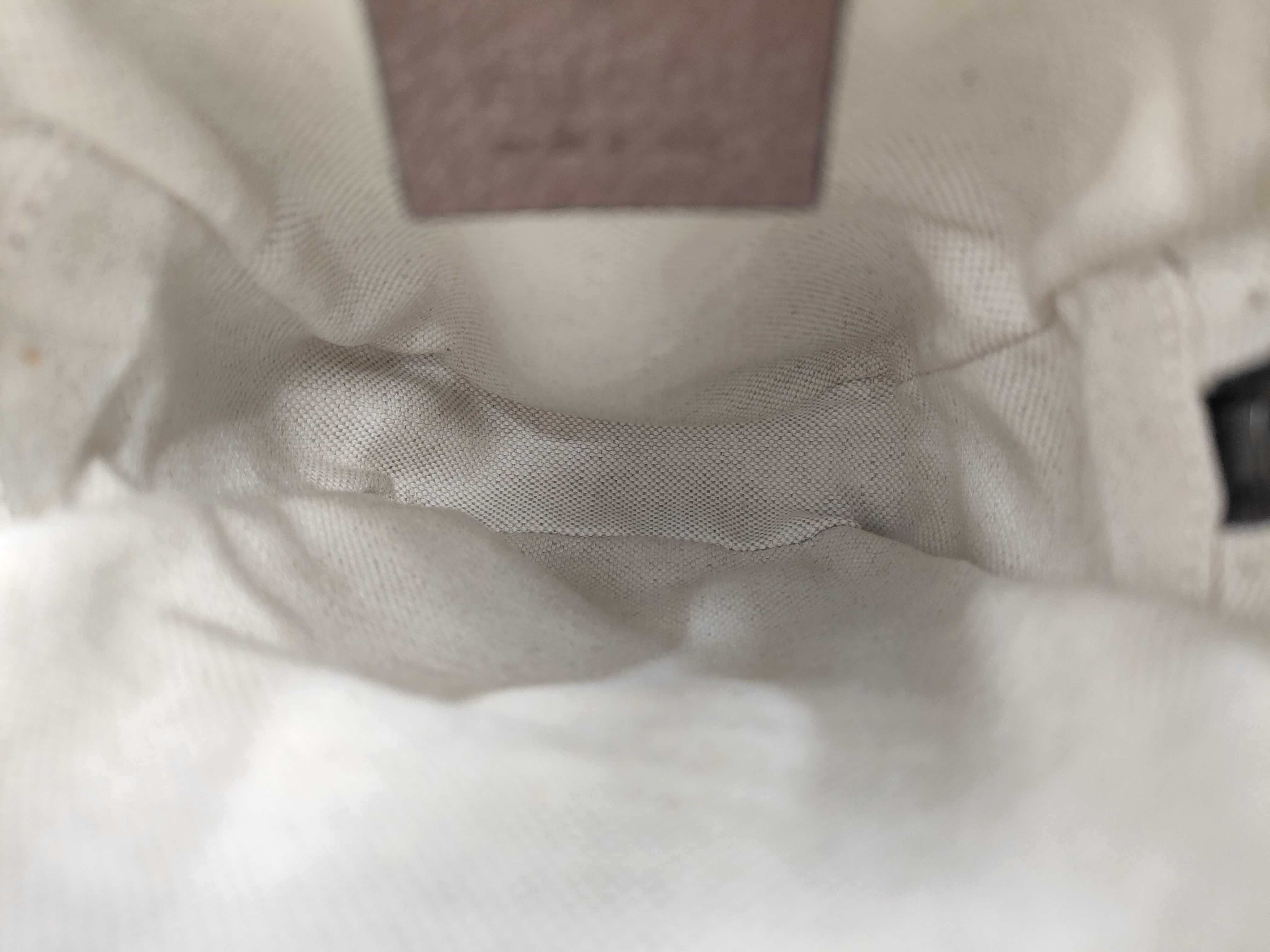 GG Supreme Tiger Head Shoulder Bag — view 11