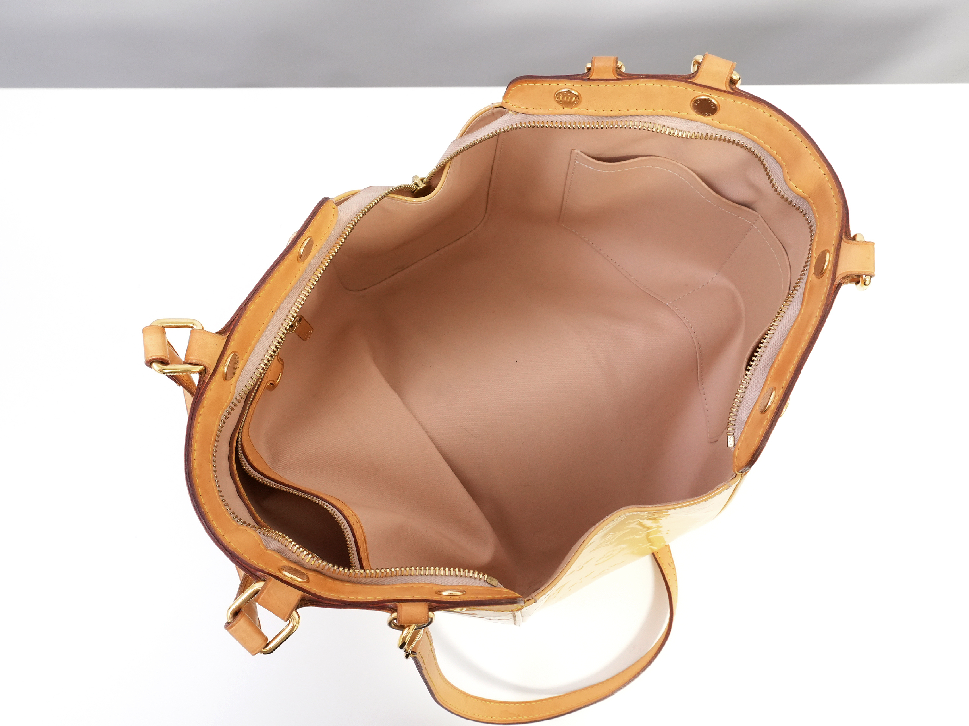 Vernis Blair MM M90180 Handbag — view 5