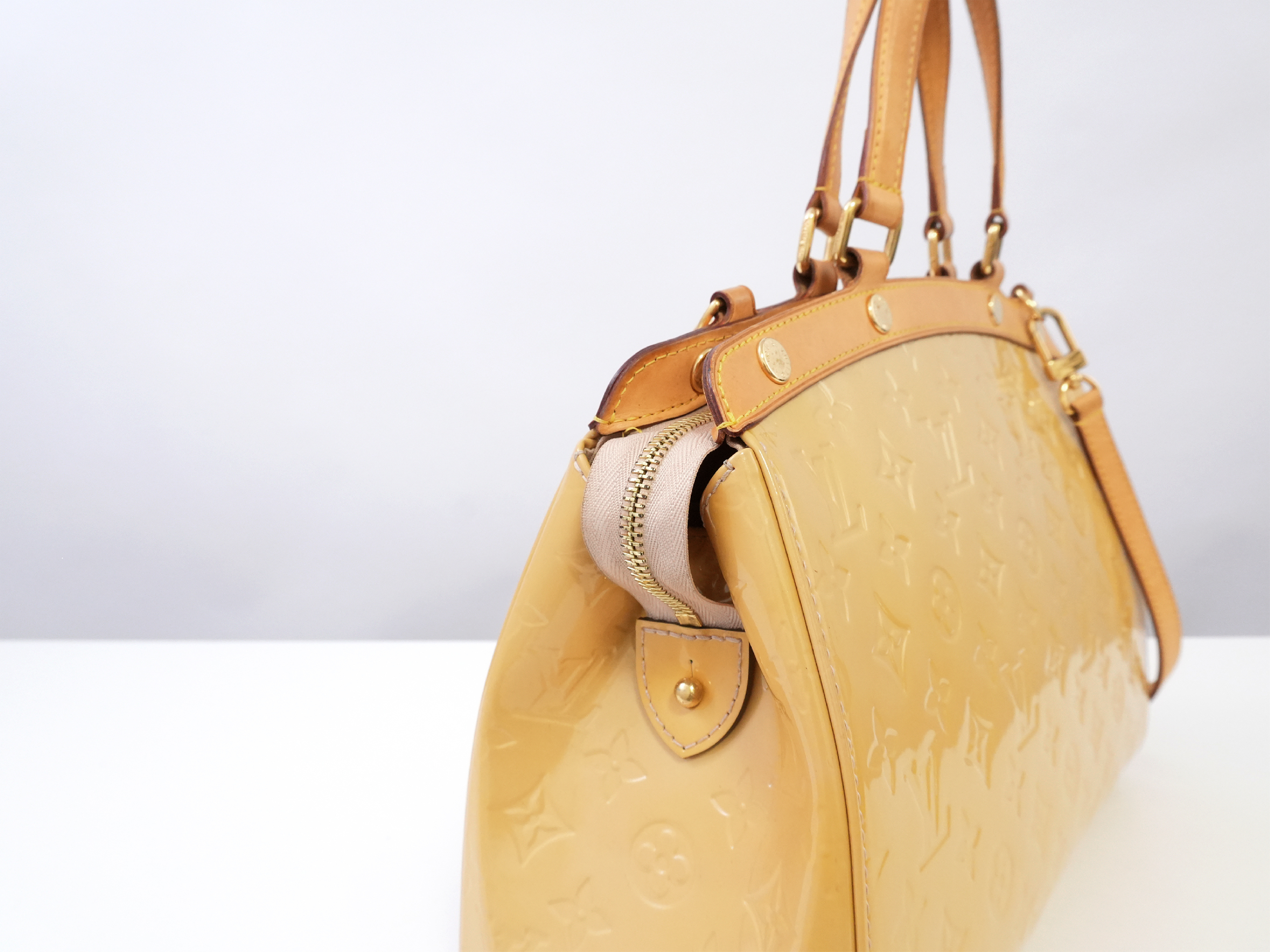 Vernis Blair MM M90180 Handbag — view 10