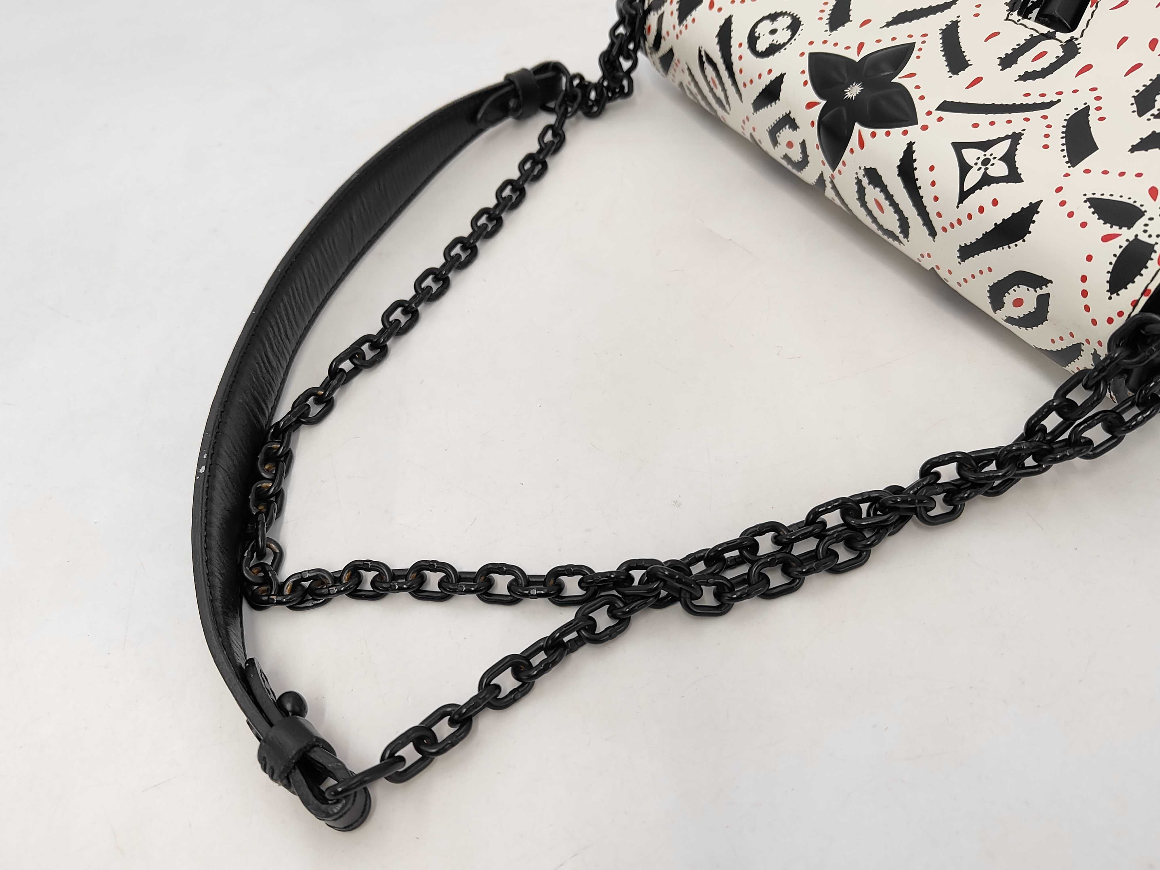LV Twist MM Shoulder Bag — view 3