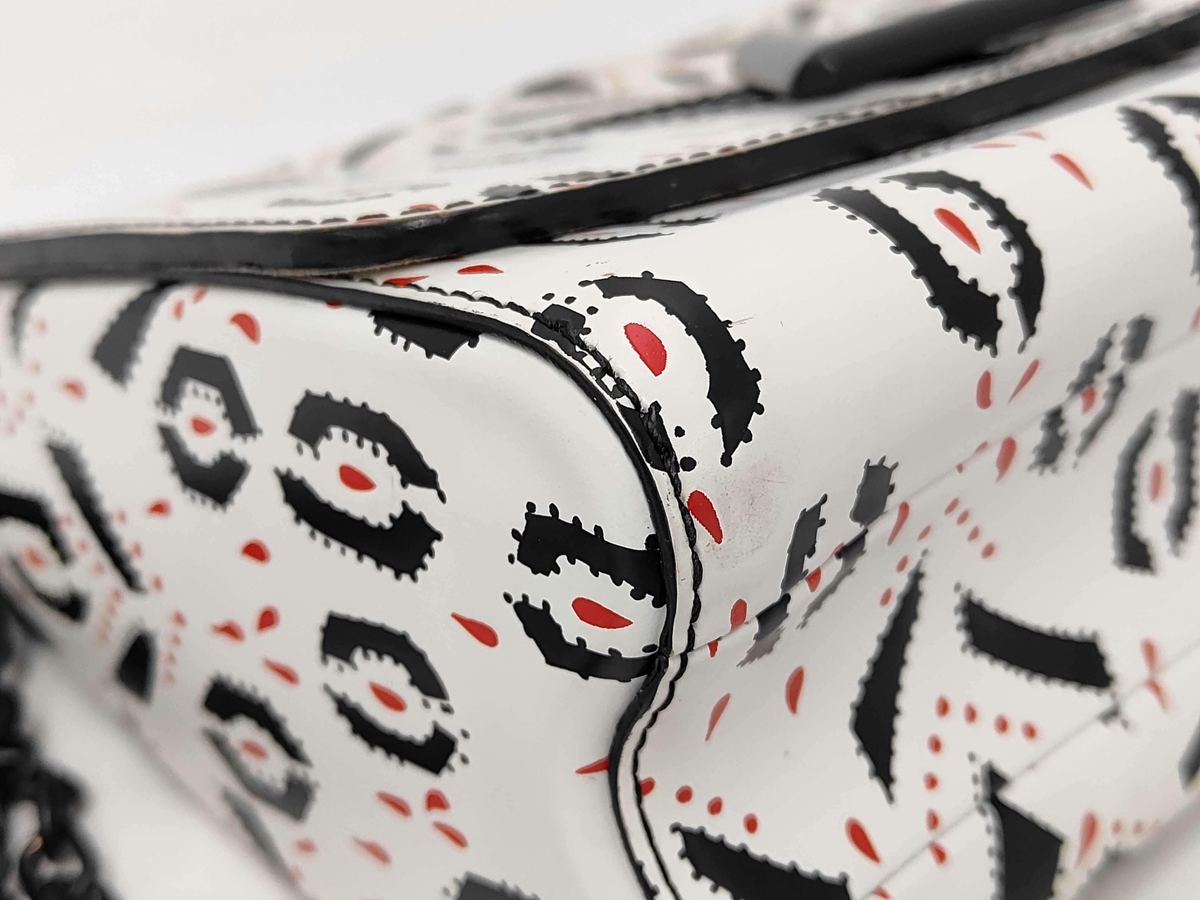 LV Twist MM Shoulder Bag — view 6