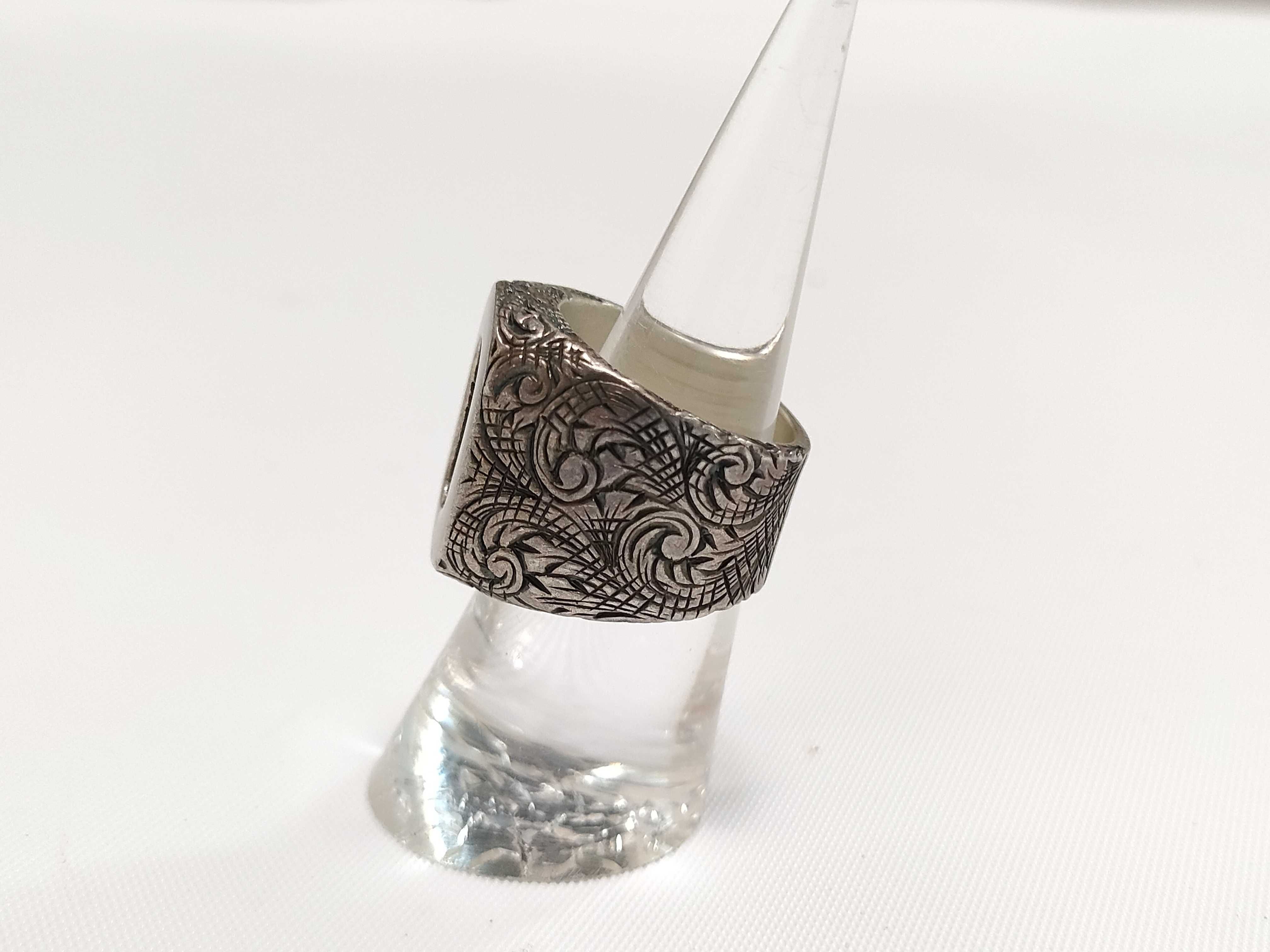 Arabesque Alphabet Ring, SV925 Ring — view 2