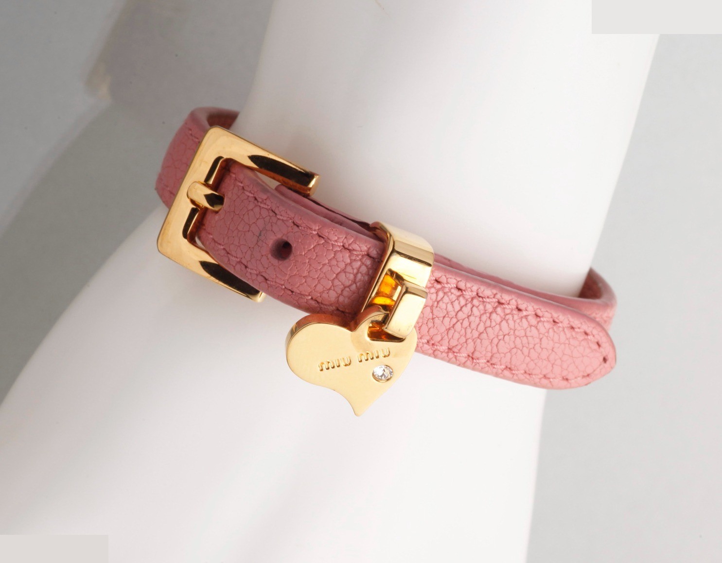 Other lines: Small items, accessories, bracelets, bangles (leather, fabric).