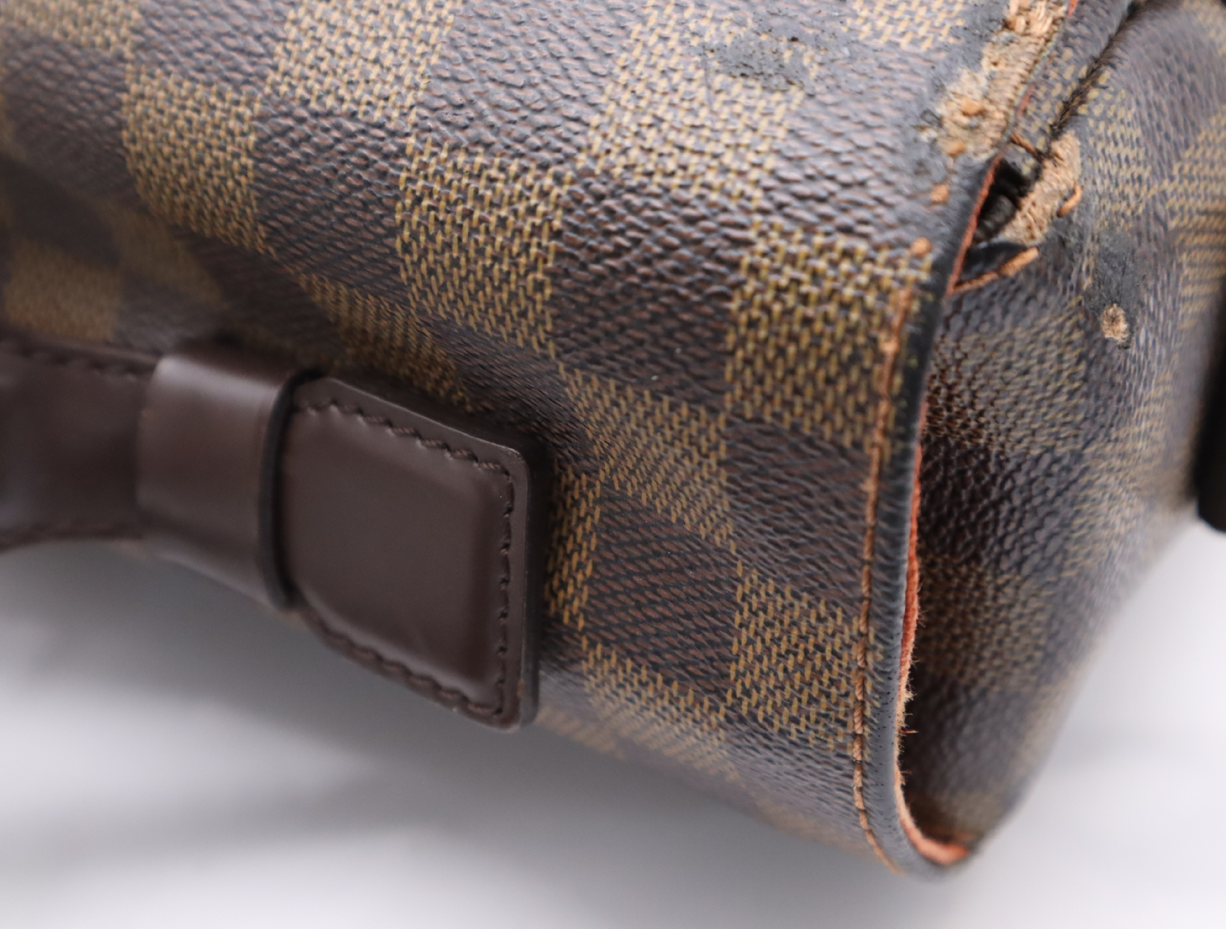 N42270 Damier Broadway Shoulder Bag — view 10